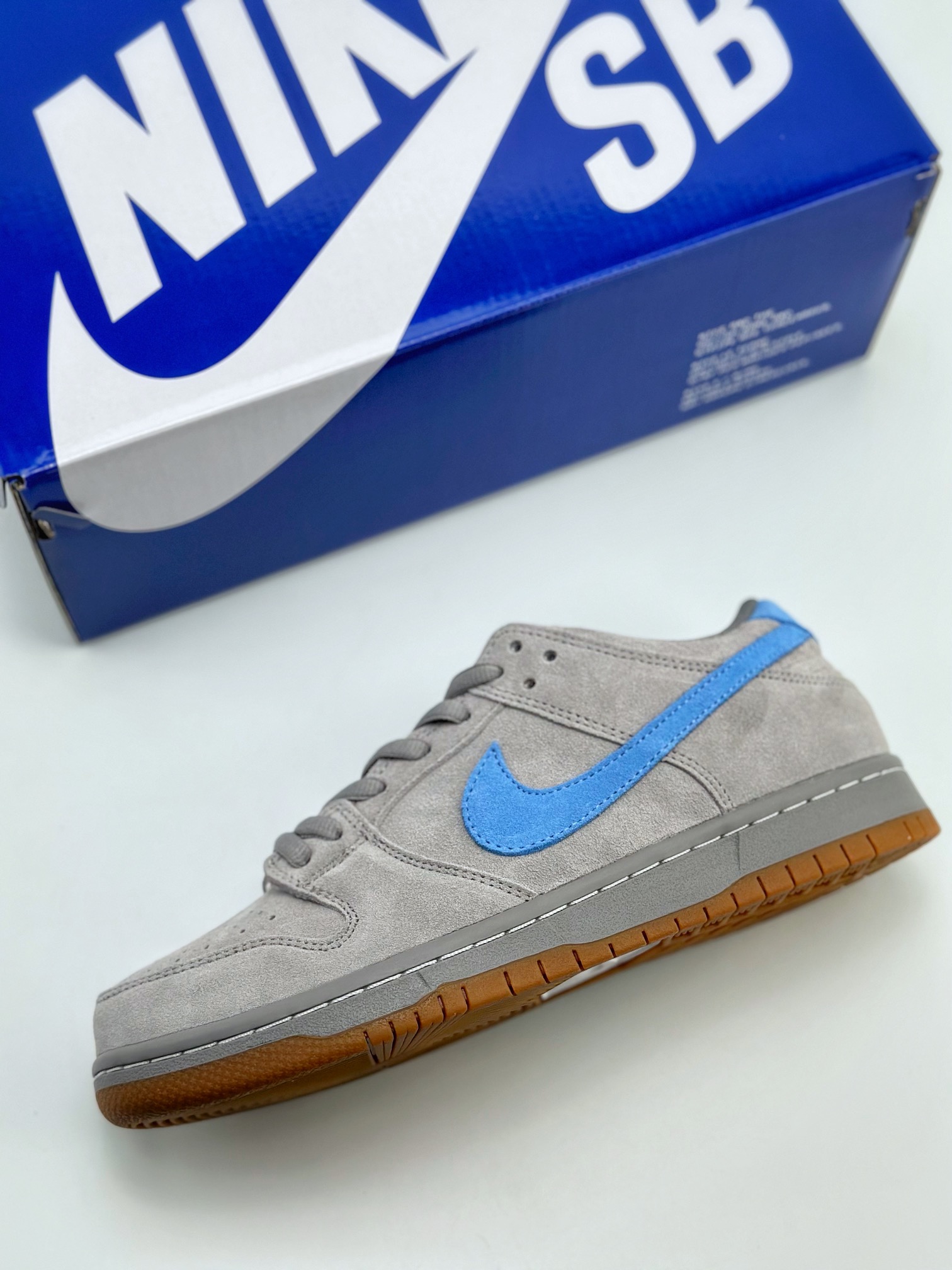 210 NIKE SB Dunk Low 灰 出品 304292-022