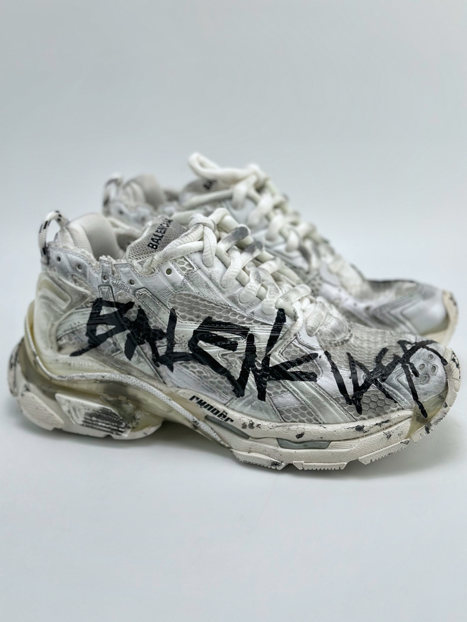 550 巴黎世家/Balenciaga 巴黎世家Runner运动鞋 677402 W3RBQ 9010