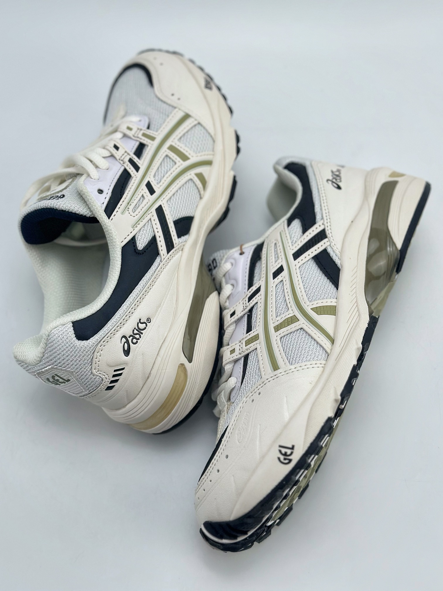 170 亚瑟士/ASICS Tiger GEL-1090系列 1203A159-020