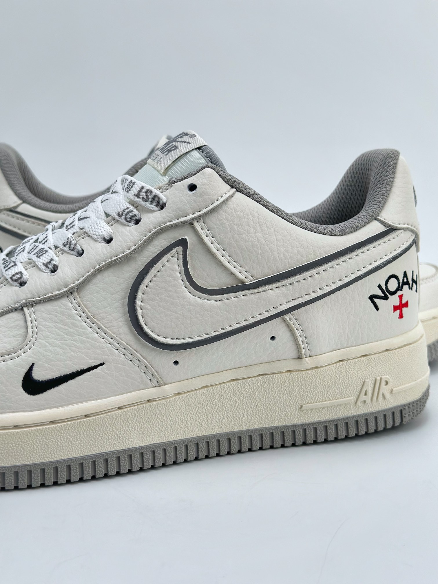 240 Nike Air Force 1 Low 07 x NOAH 联名白灰 NY6607-11