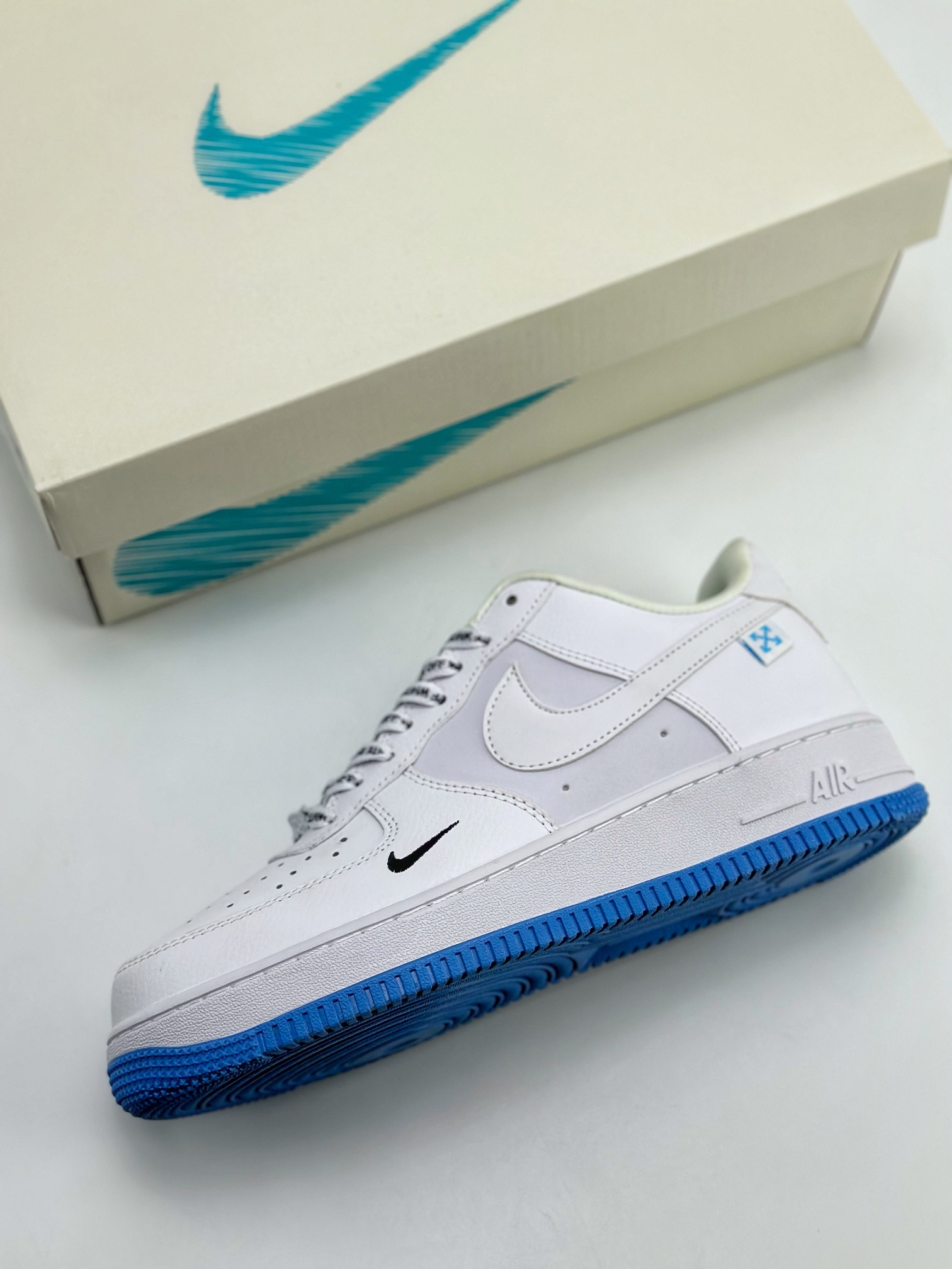 240 Nike Air Force 1 Low 07 x Off White 联名白蓝 PF9055-768