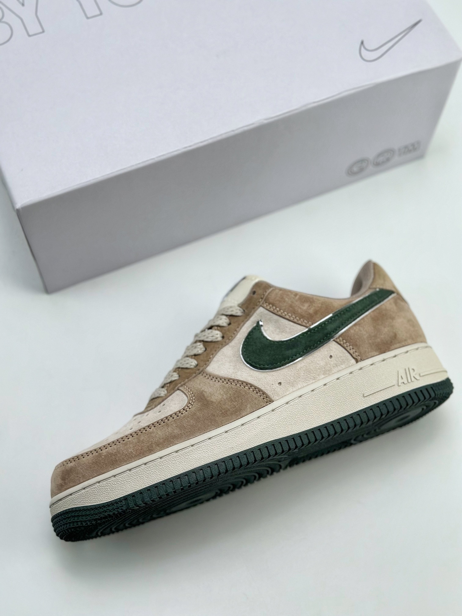 240 Nike Air Force 1 Low 07 麂皮棕绿