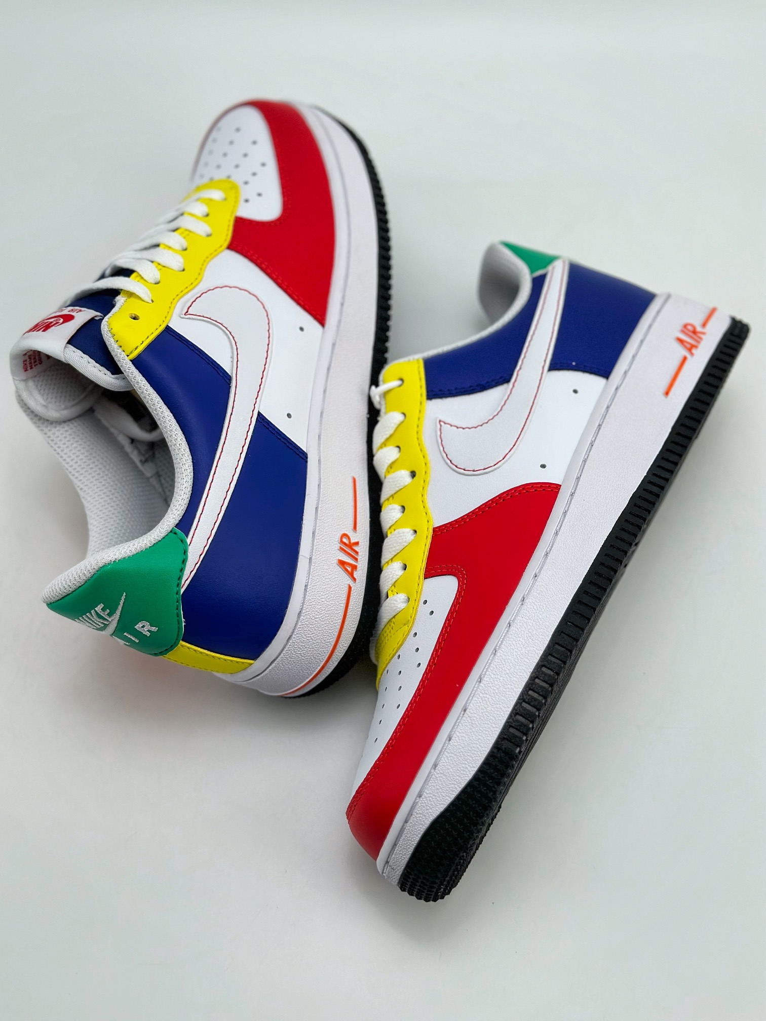 Nike Air Force 1 Low 07 ”Rubik's Cube” White, Blue and Red FN6840-657