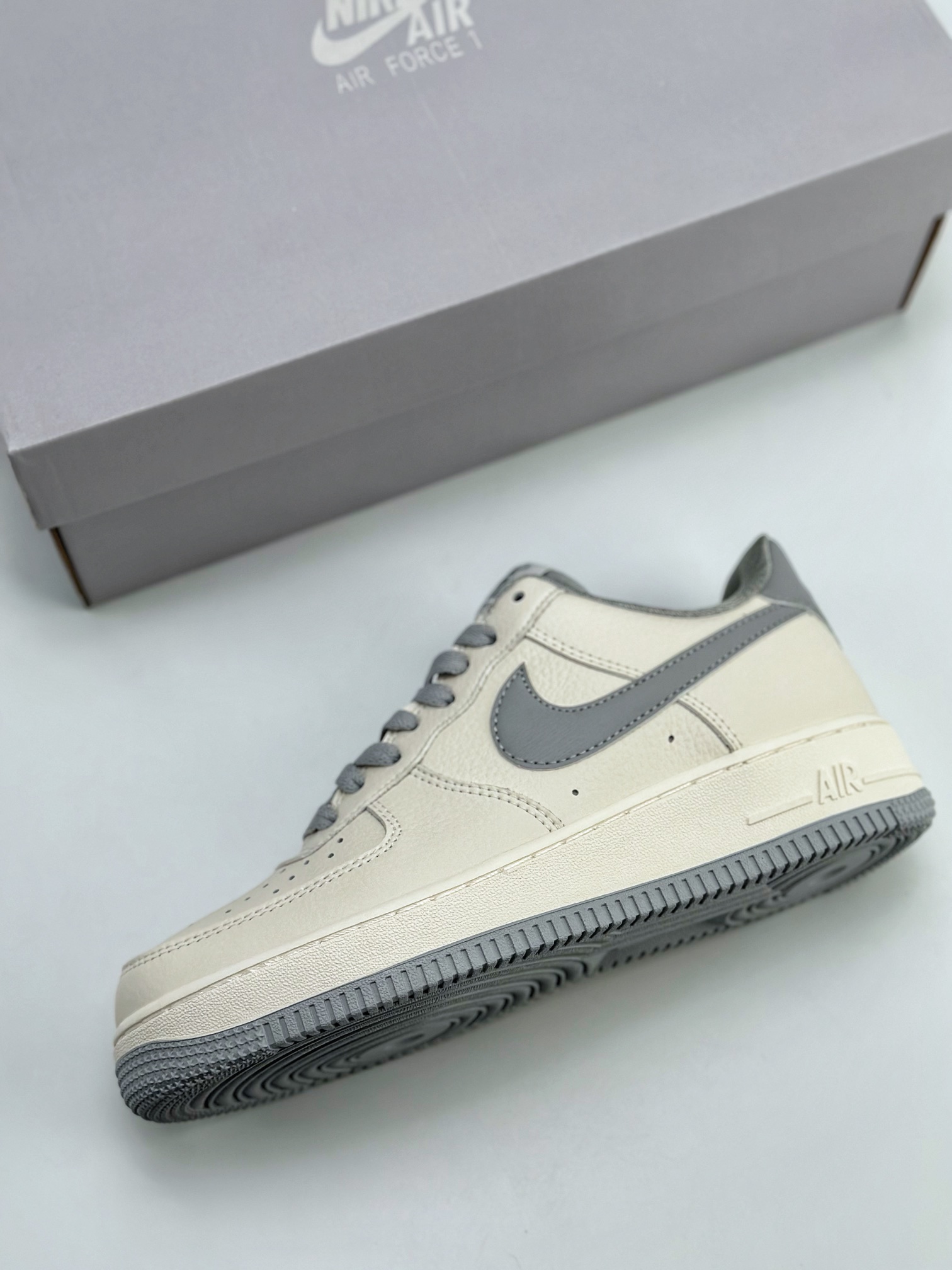 240 Nike Air Force 1 Low 07 白深灰签字笔 NK6369-566