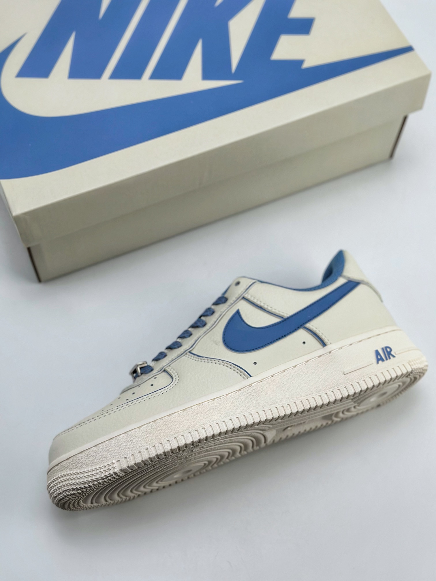 220 Nike Air Force 1 Low 07 米白蓝炫彩“夜魔侠” UH8958-122