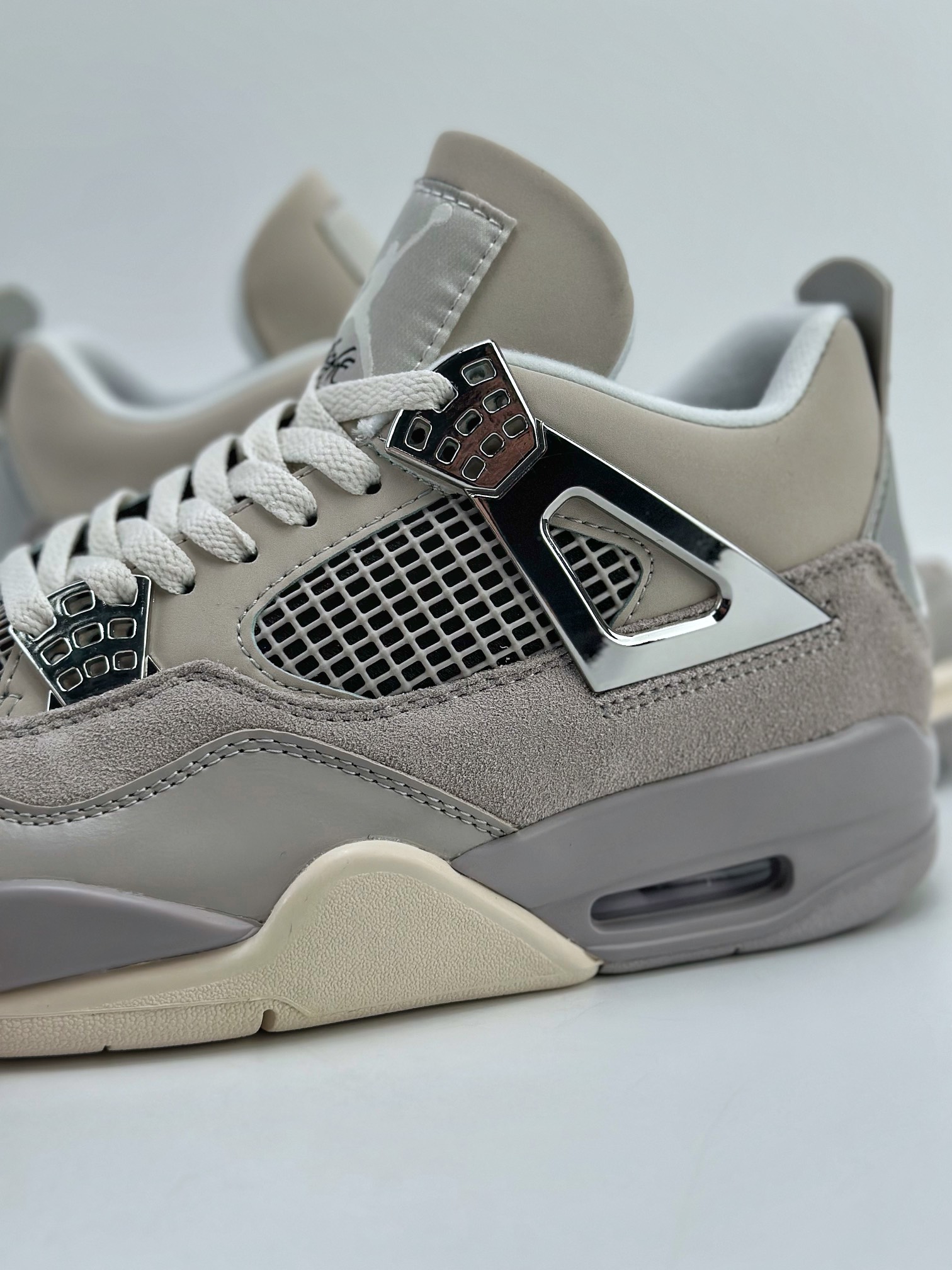 300 [N版] Air Jordan 4 Retro 乔丹四代 "Frozen Moments" 灰电镀银 AQ9129-001