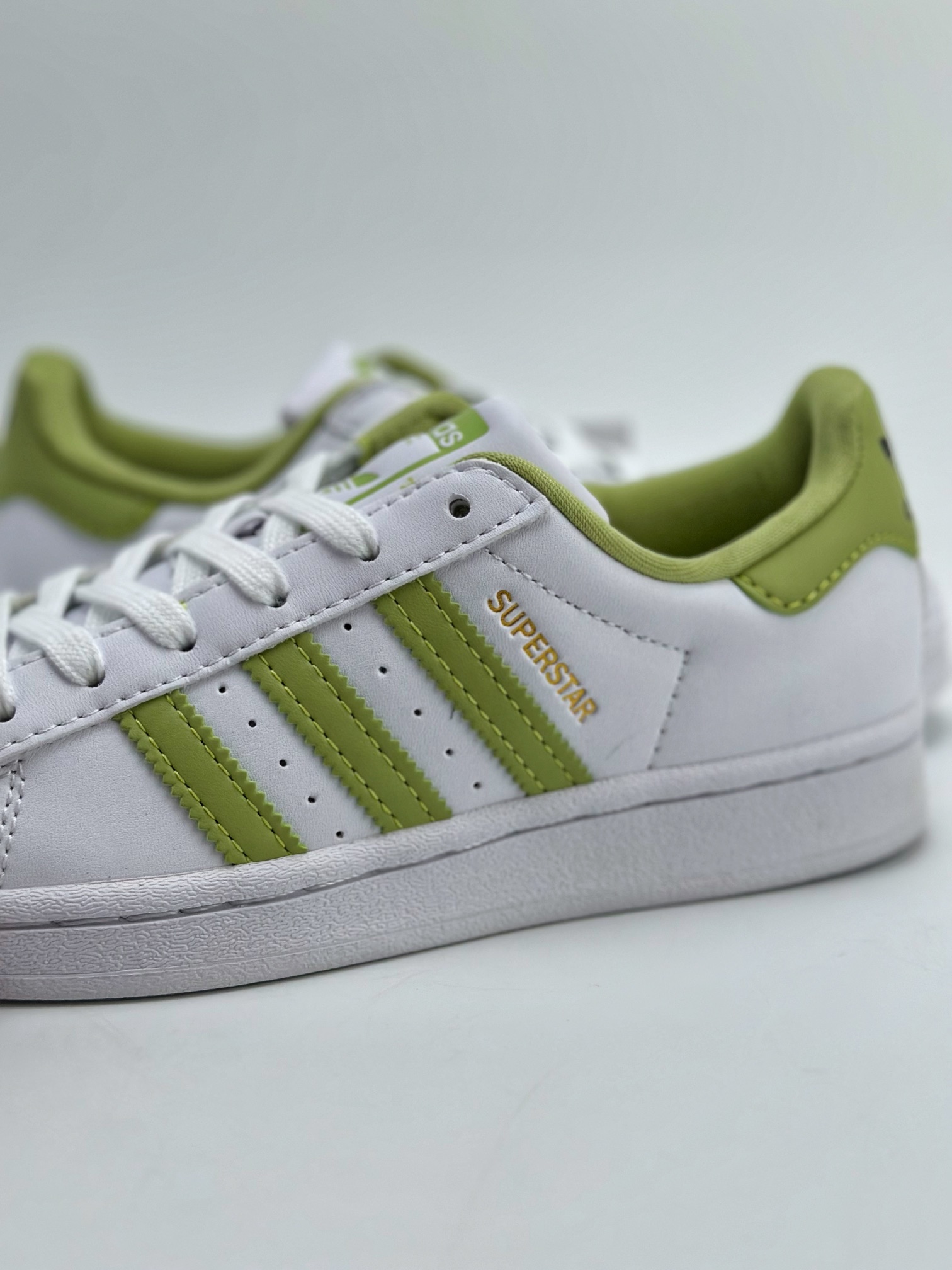 150 Adidas   Originals Superstar 贝壳头 白绿 GY5986