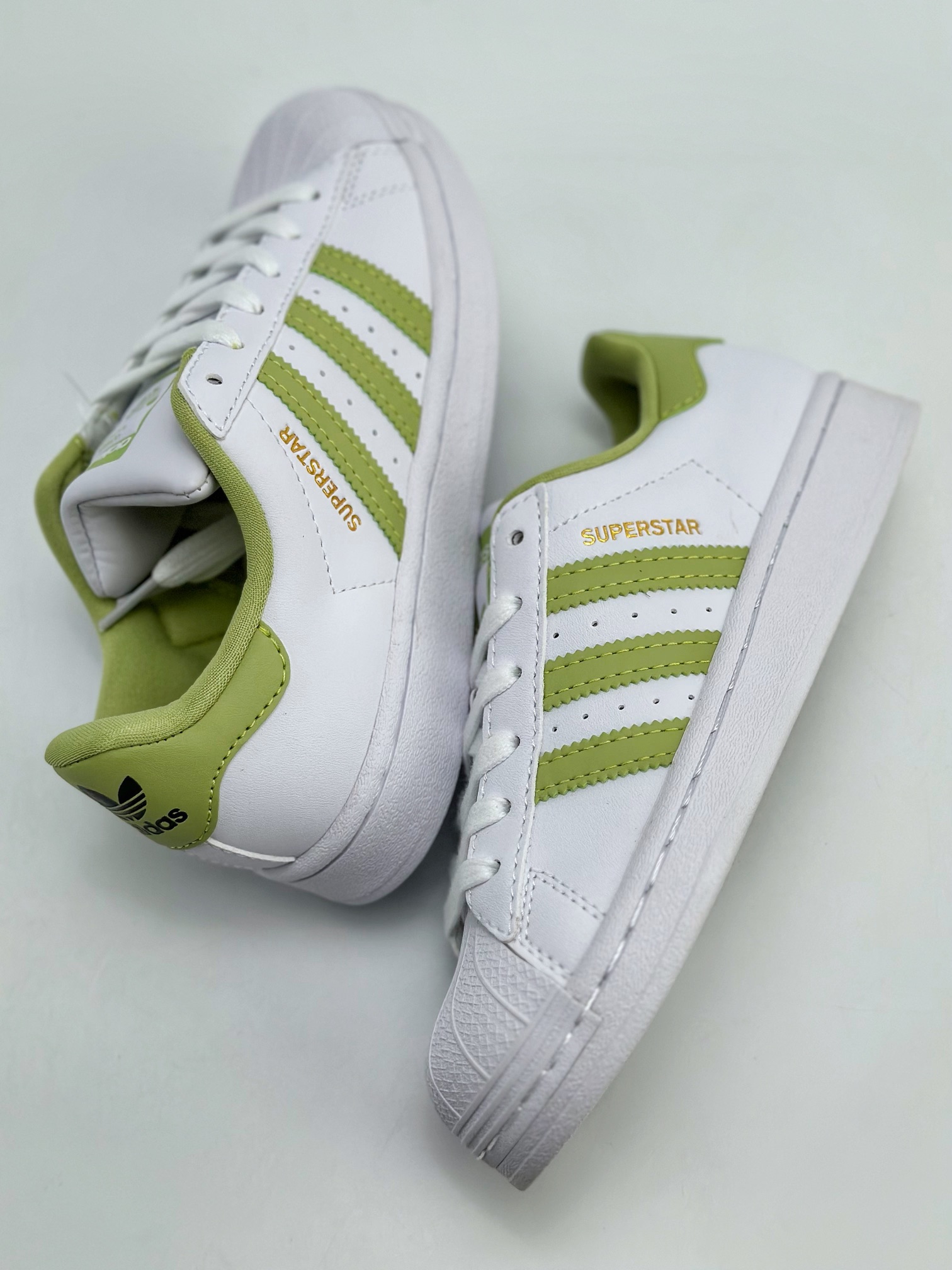 150 Adidas   Originals Superstar 贝壳头 白绿 GY5986