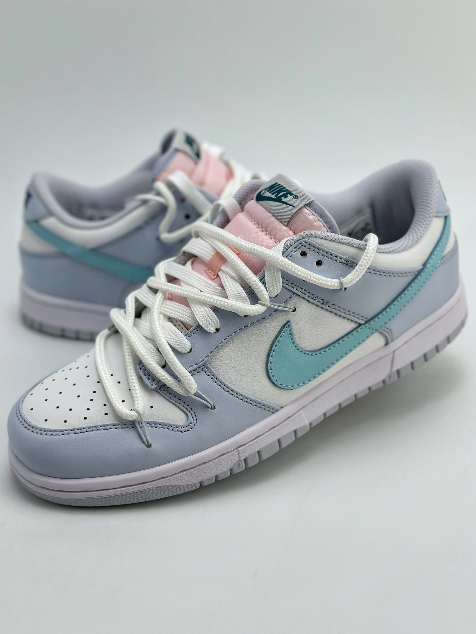 200 NIKE SB Dunk Low 冰晶夏日 粉蓝 FD1232-002