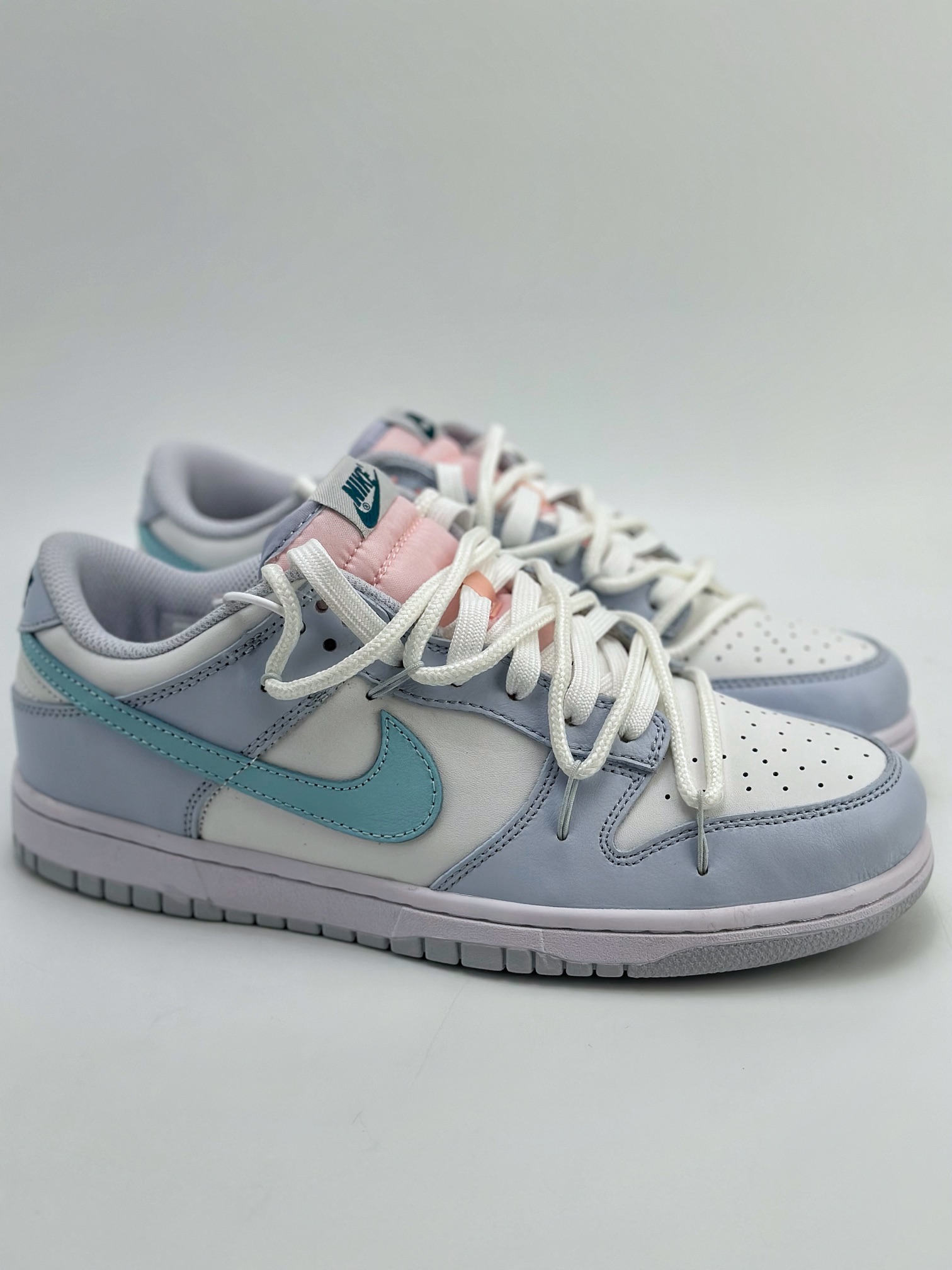 200 NIKE SB Dunk Low 冰晶夏日 粉蓝 FD1232-002