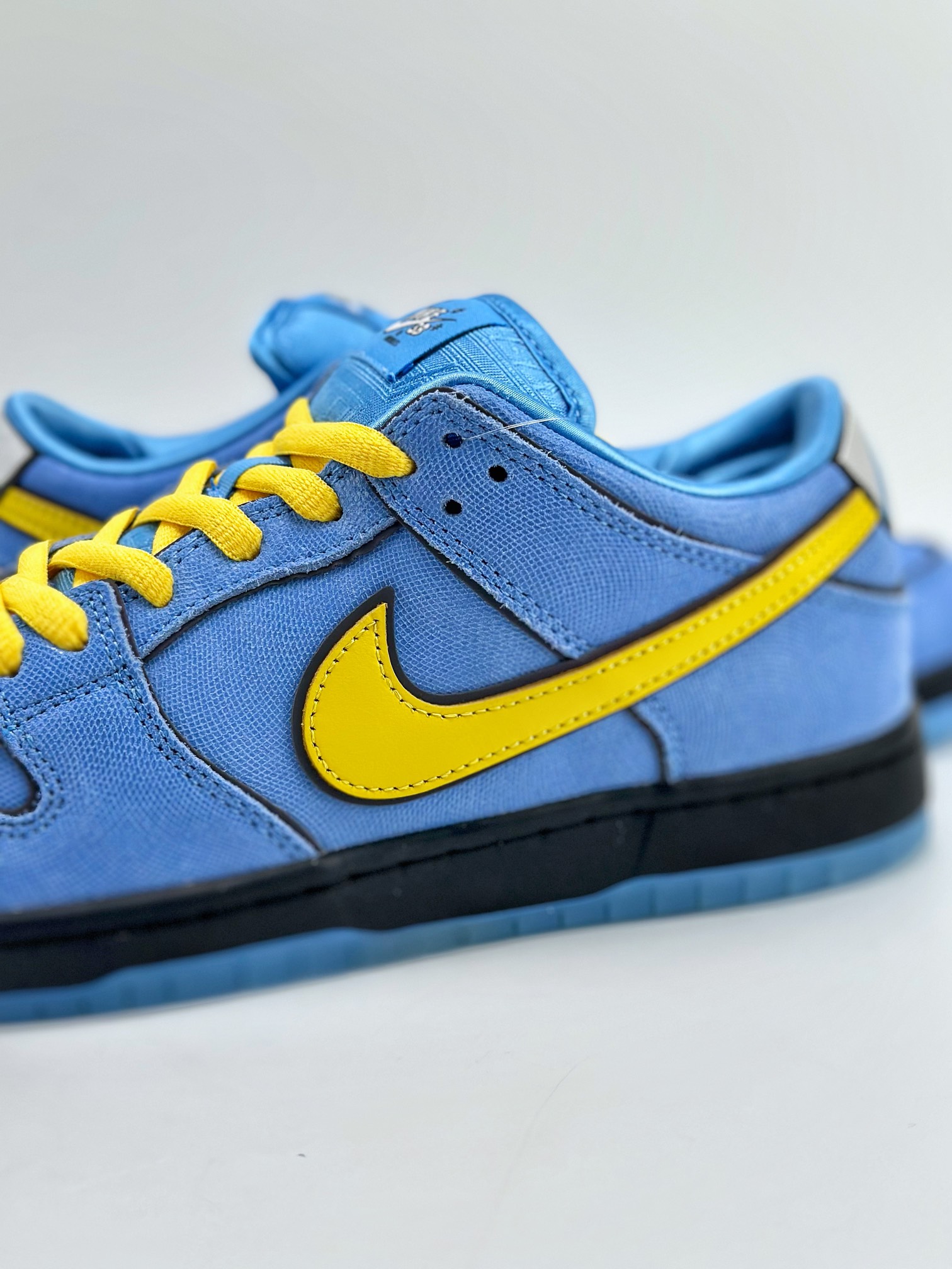 380 Nike SB Dunk Low x The Powerpuff Girls 天小女警联名 FZ8320-400