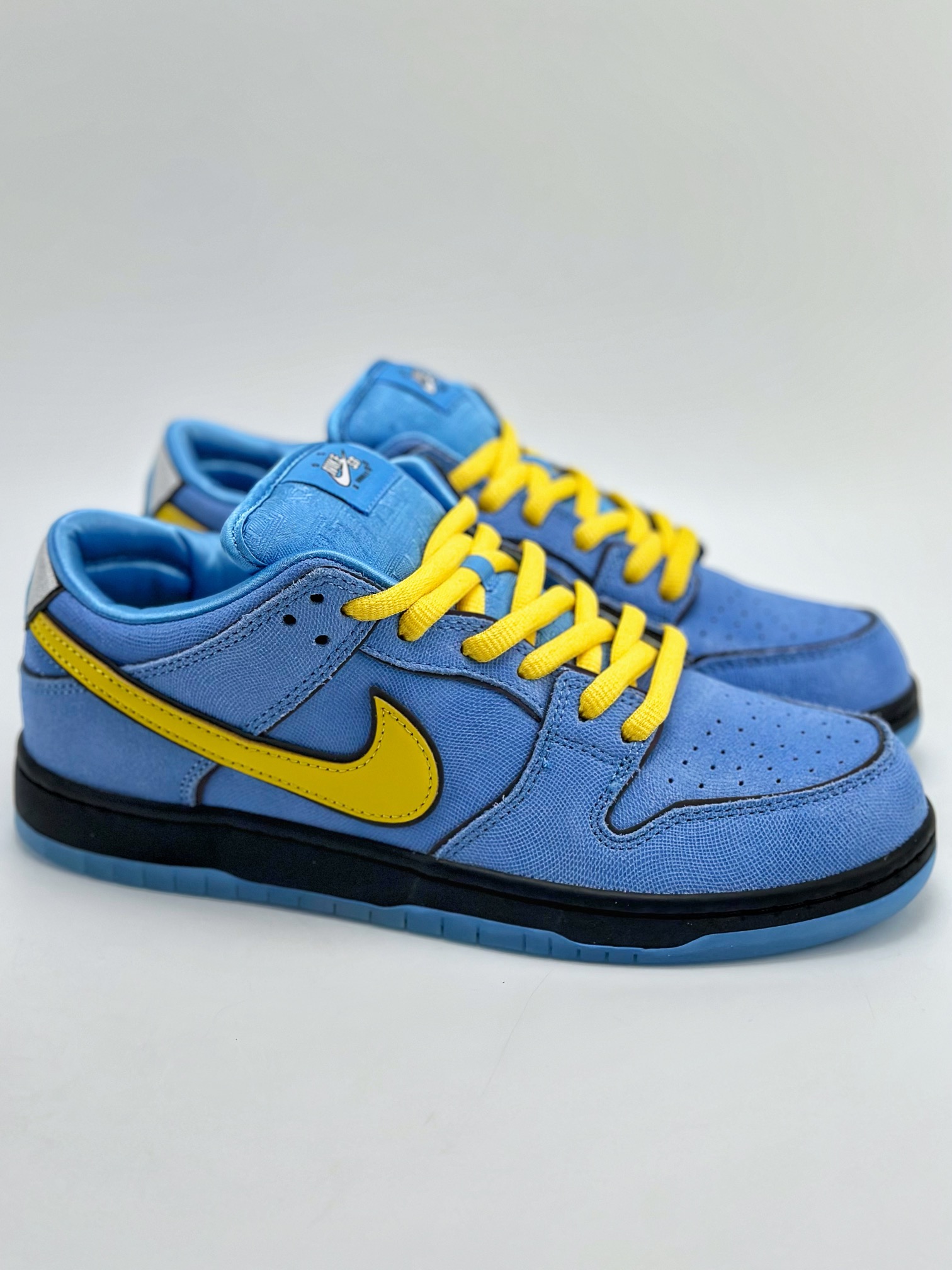 380 Nike SB Dunk Low x The Powerpuff Girls 天小女警联名 FZ8320-400