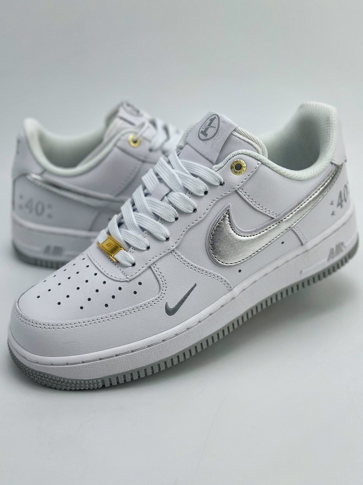 240 Nike Air Force 1 Low 07 40周年白银 XP9688-760