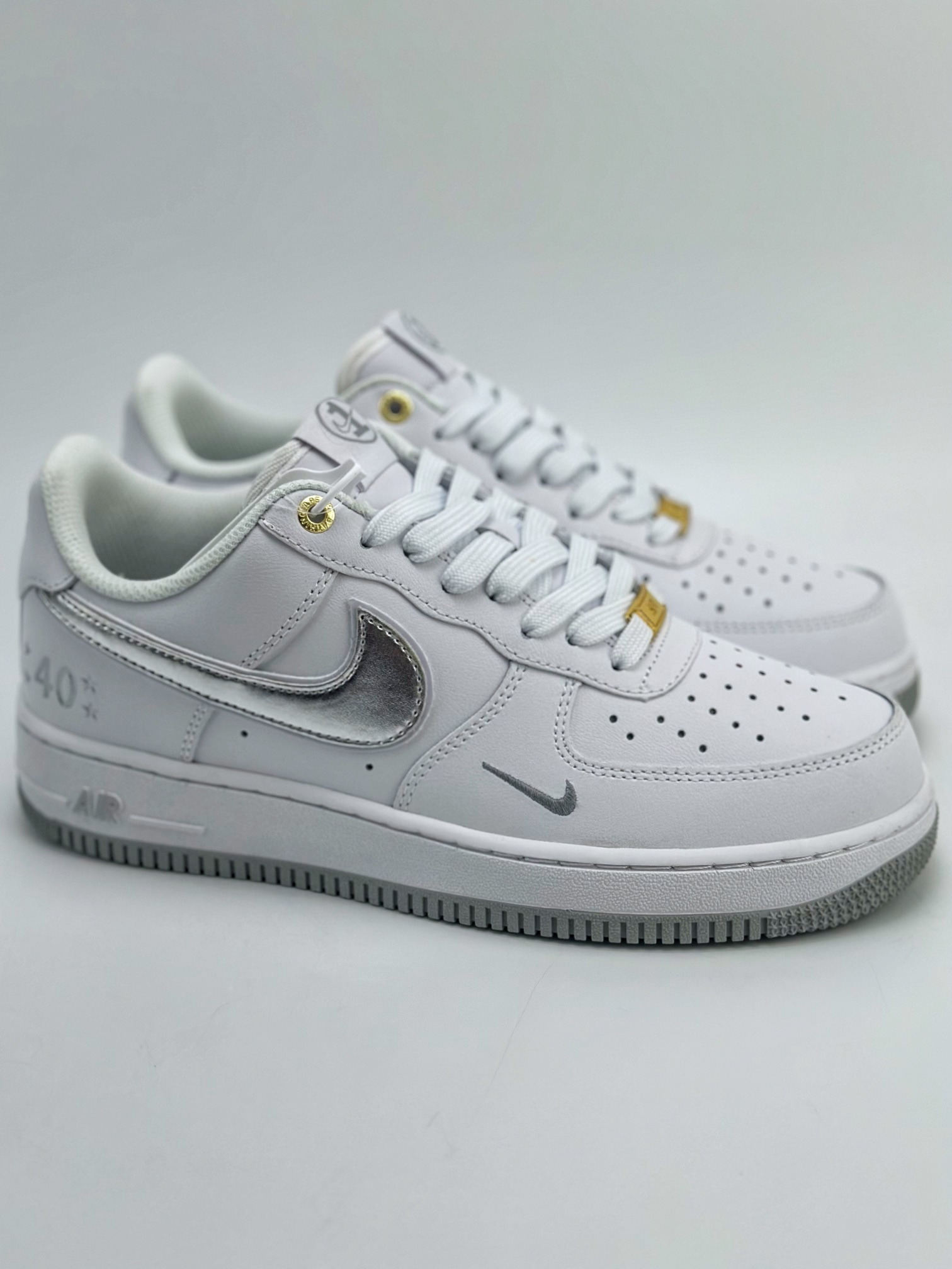 240 Nike Air Force 1 Low 07 40周年白银 XP9688-760