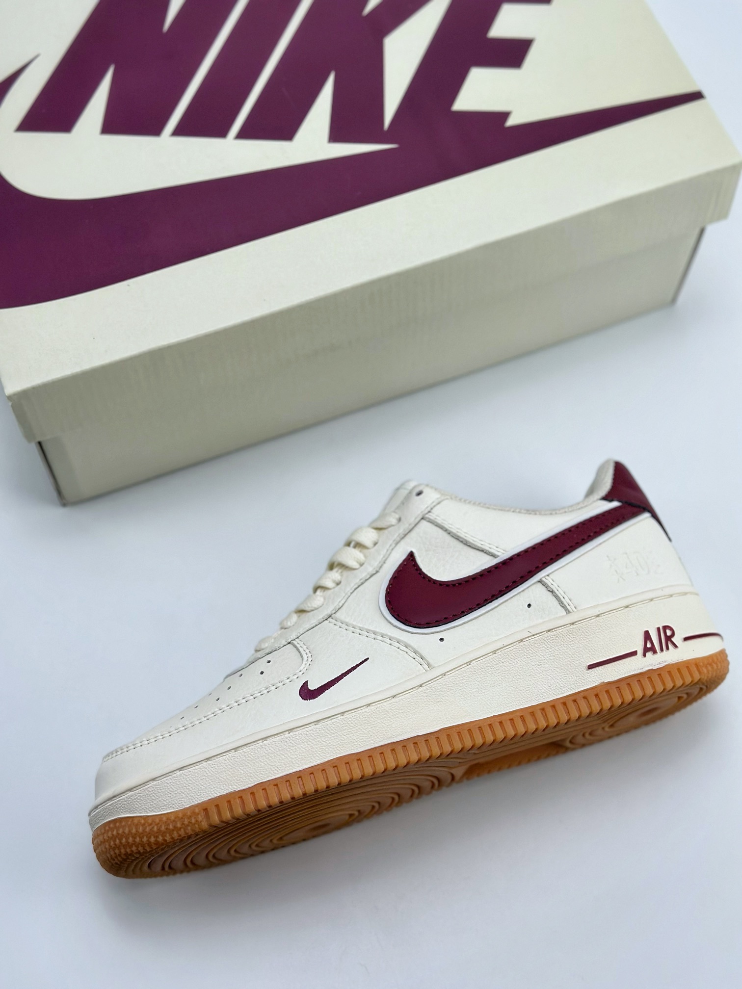 240 Nike Air Force 1 Low 07 40周年生胶白酒红 WA0531-308