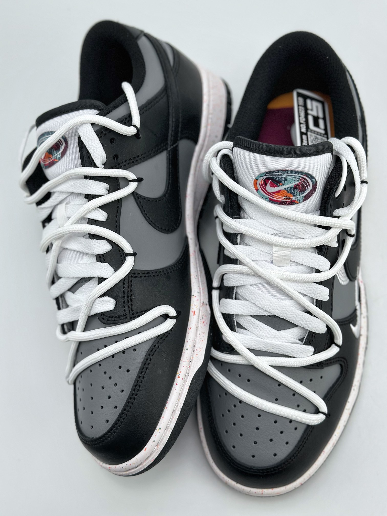 240 NIKE SB Dunk Low Multi-Color Swoosh 灰白三勾 FD4623-159