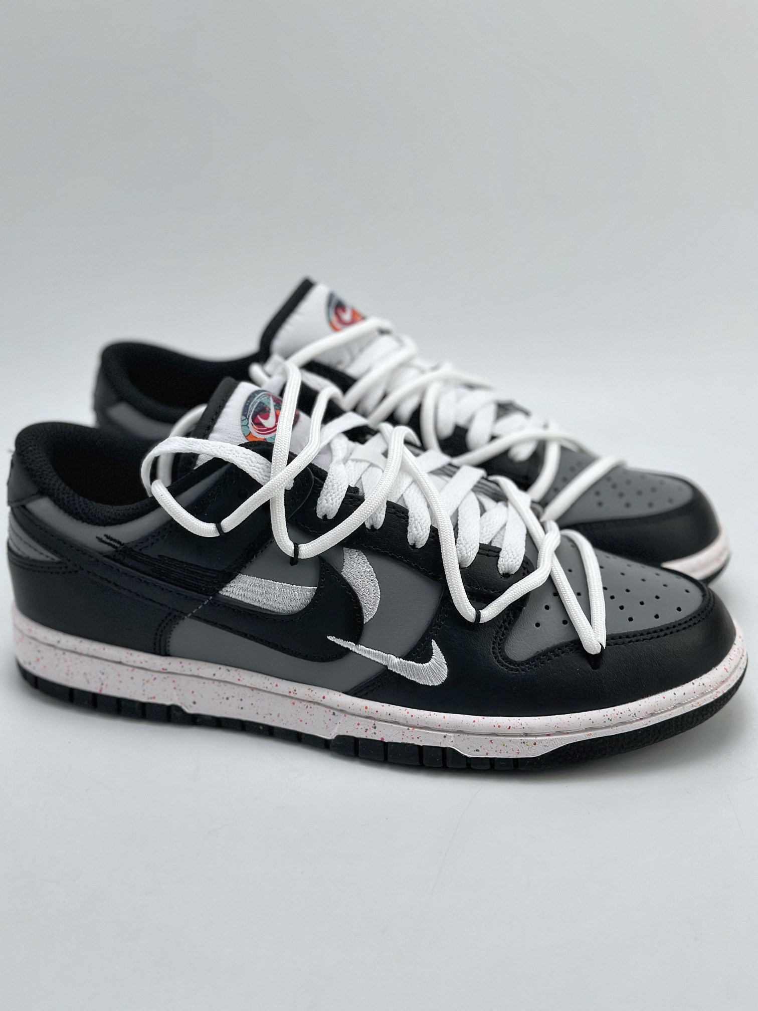 240 NIKE SB Dunk Low Multi-Color Swoosh 灰白三勾 FD4623-159