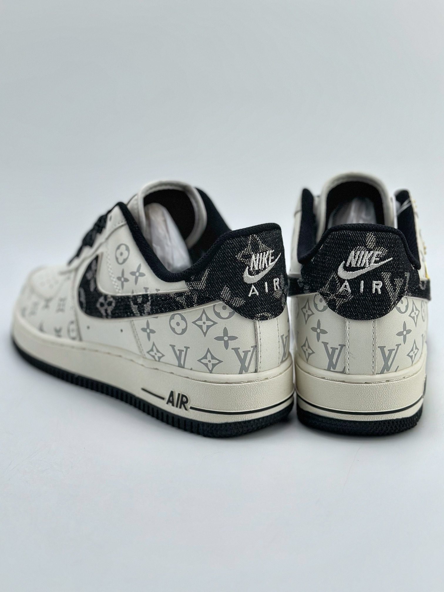 260 Nike Air Force 1 Low 07 x Louis Vuitton 印花联名 LU0251-132