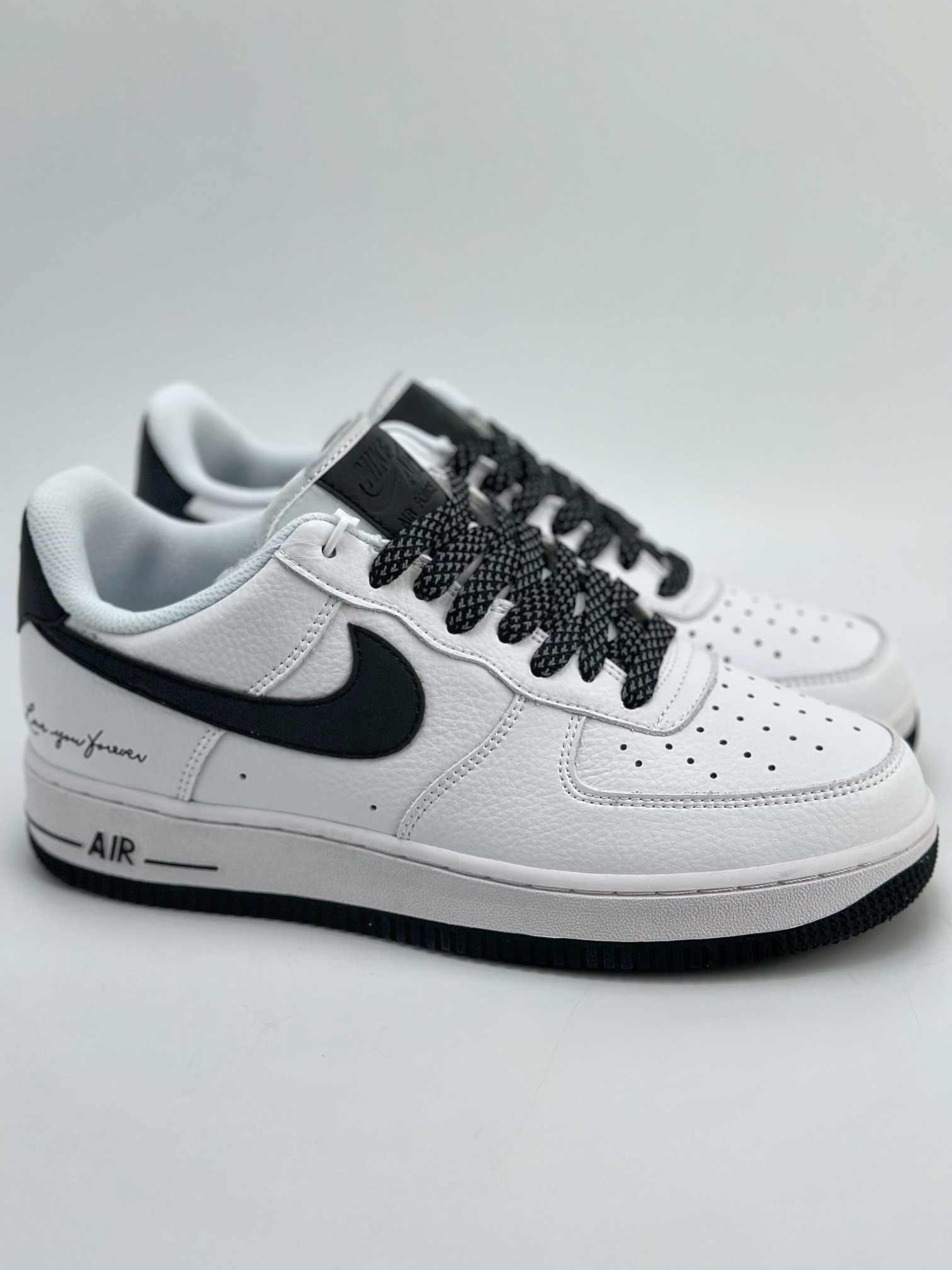 240 Nike Air Force 1 Low 07 签名白黑 LO1718-052