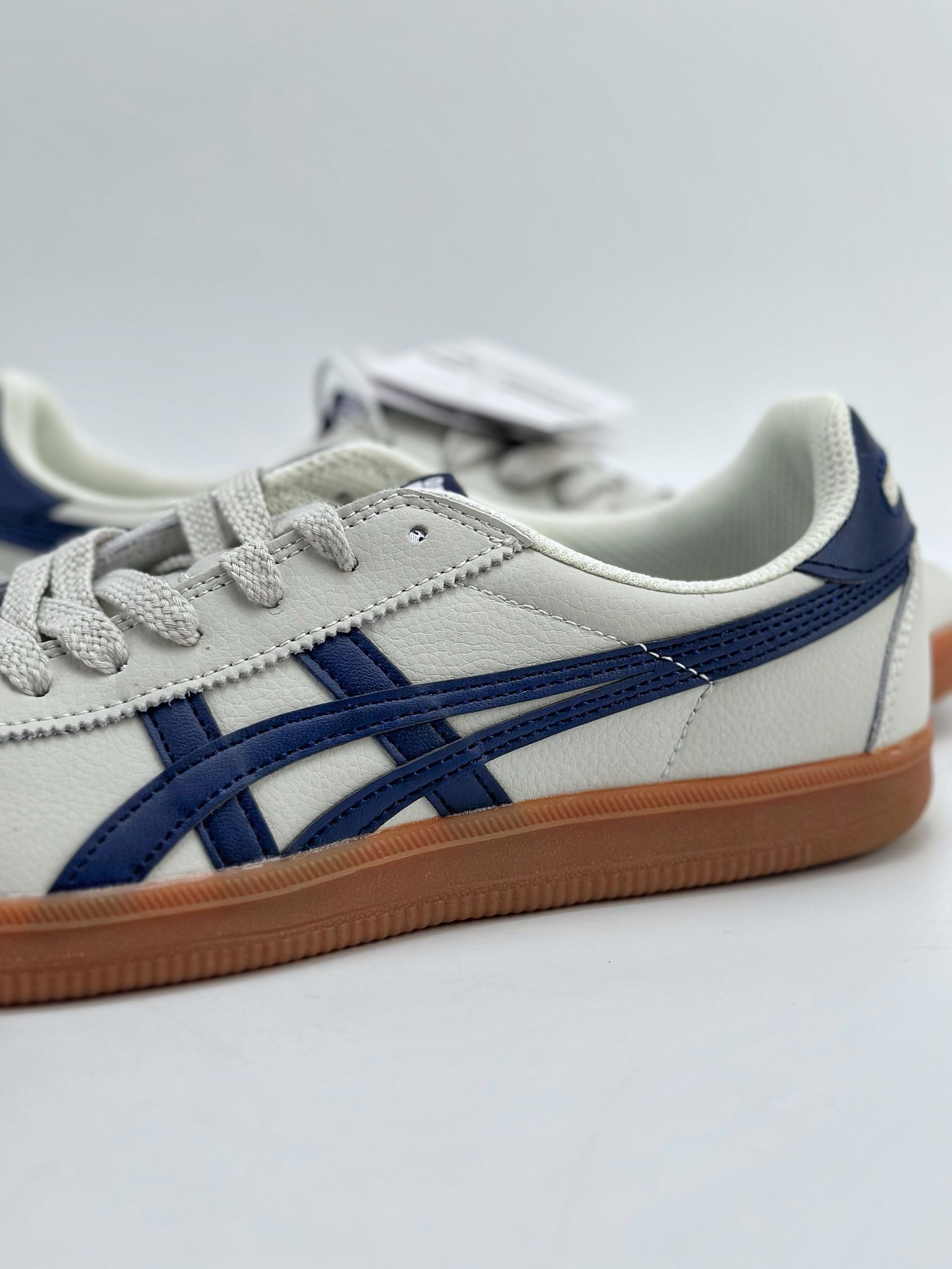 150 亚瑟士 Onitsuka Tiger Tokuten 复古低帮休闲跑鞋  1183B938 020