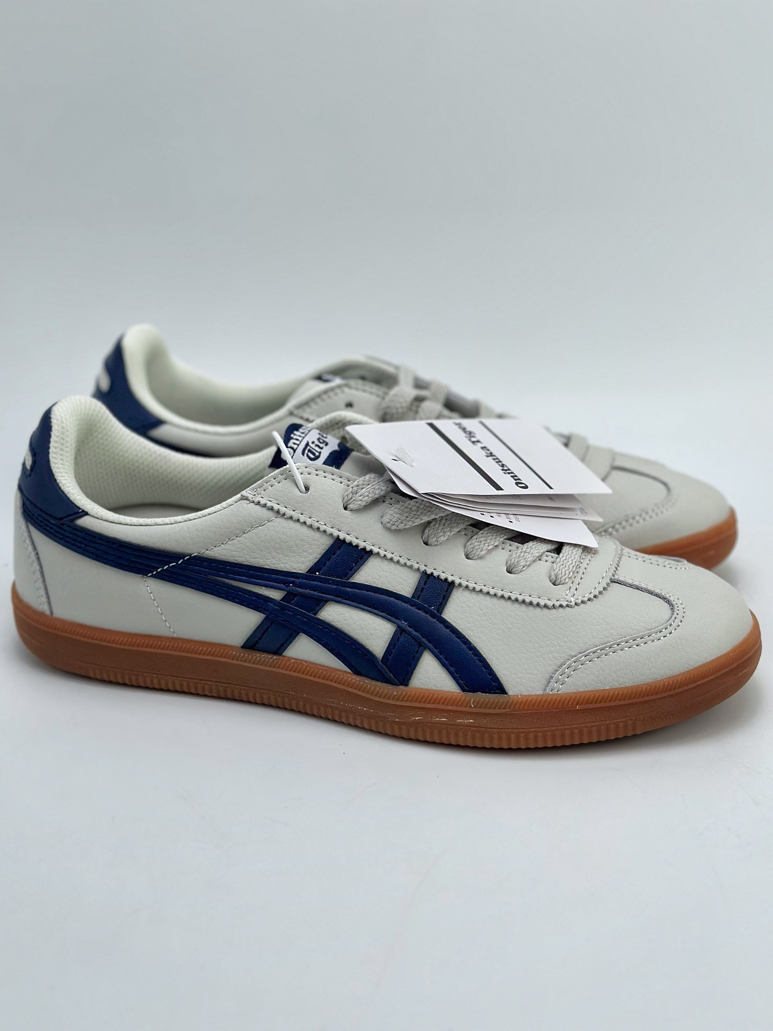 150 亚瑟士 Onitsuka Tiger Tokuten 复古低帮休闲跑鞋  1183B938 020