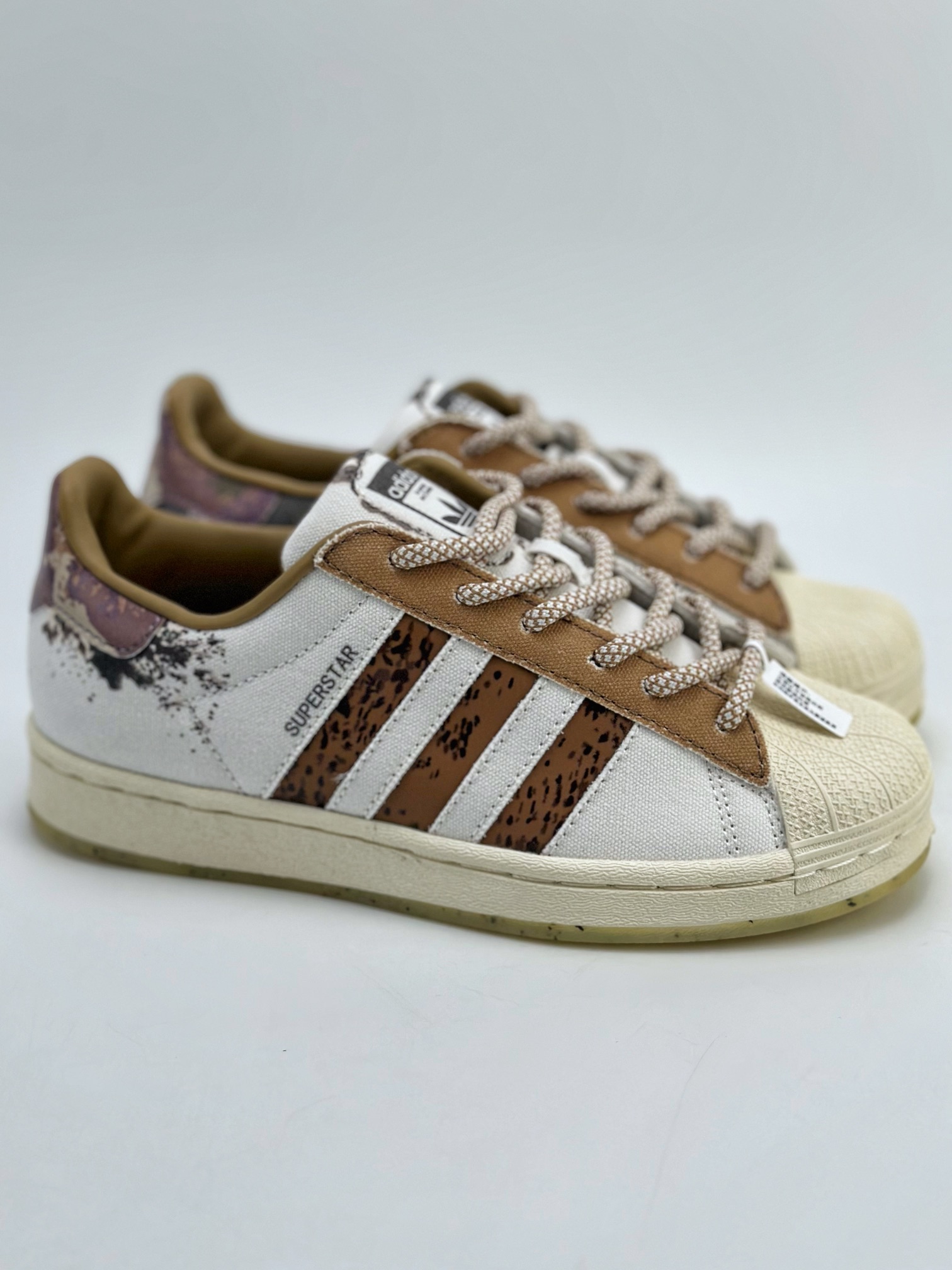 150 Adidas   Originals Superstar 贝壳头 白棕色 IG5976