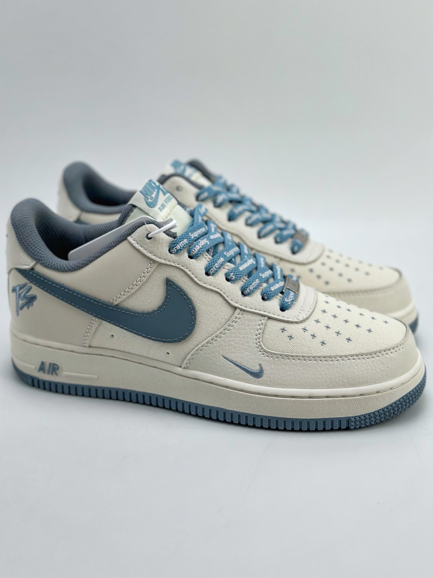 240 Nike Air Force 1 Low 07 TS x Supreme 三方联名白青 PF9055-757