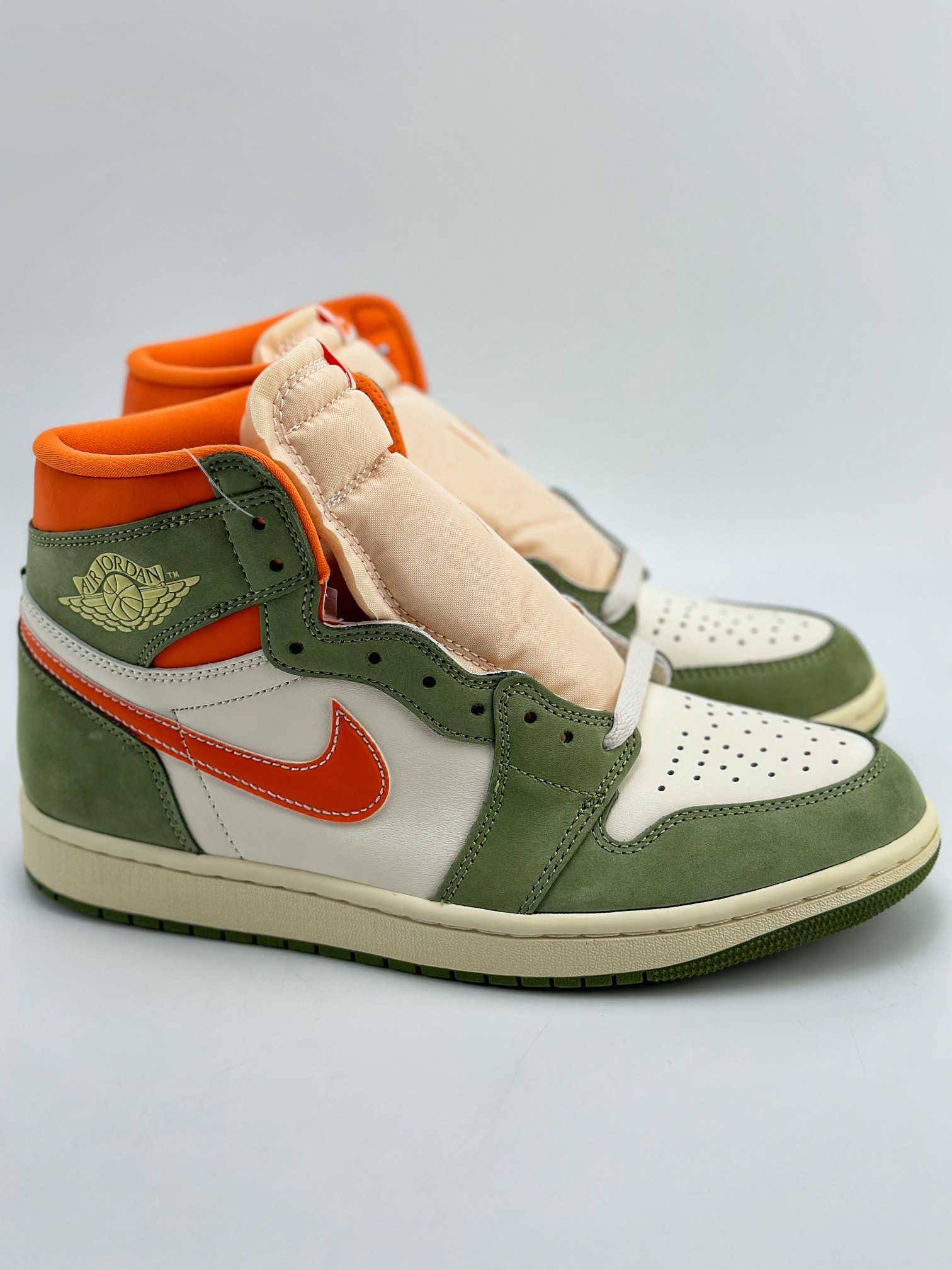 320 莞产原底面 市售纯原版本 Air Jordan 1 High OG “Craft Celadon” 麂皮墨绿橙 FB9934-300