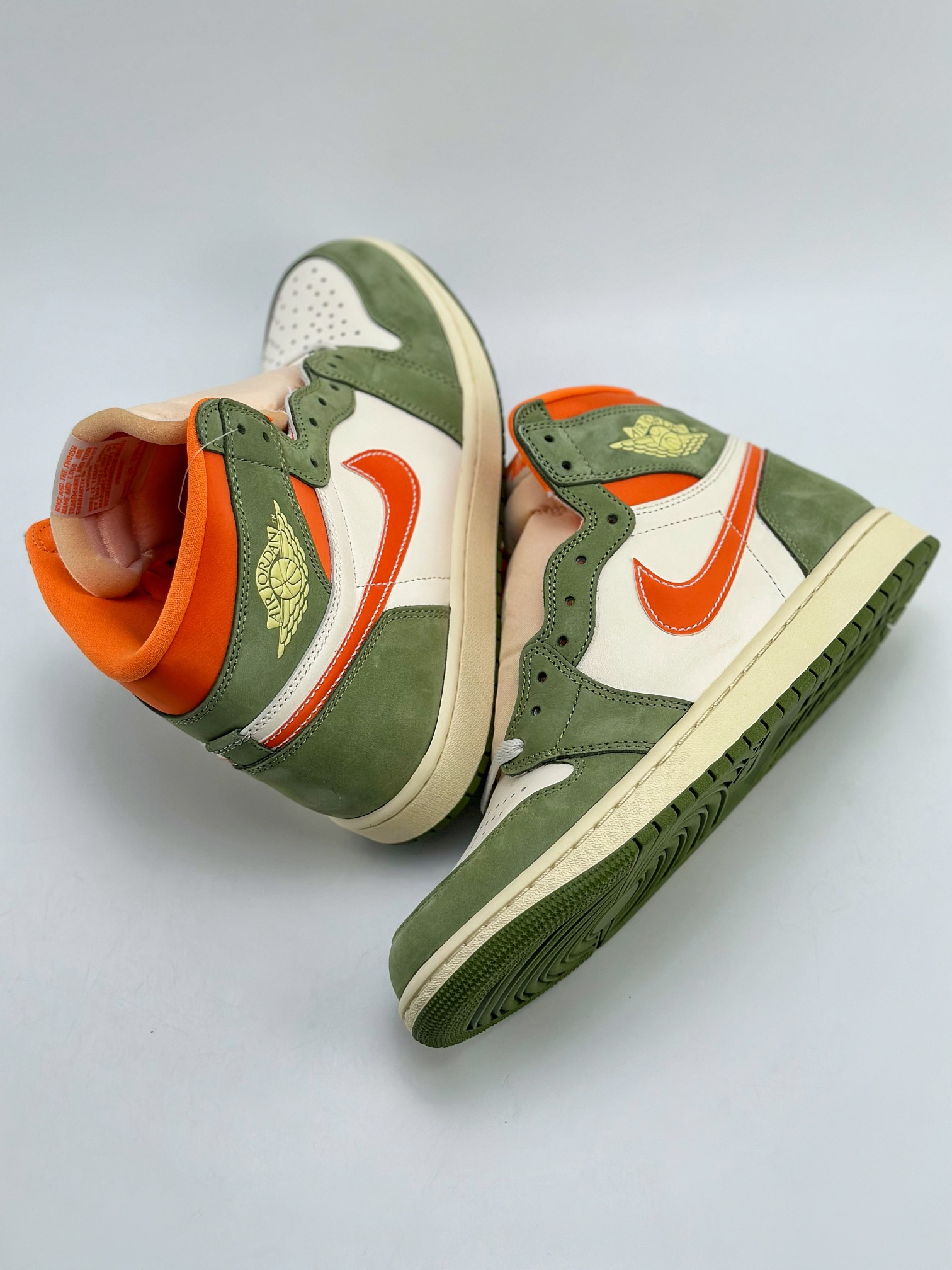 320 莞产原底面 市售纯原版本 Air Jordan 1 High OG “Craft Celadon” 麂皮墨绿橙 FB9934-300