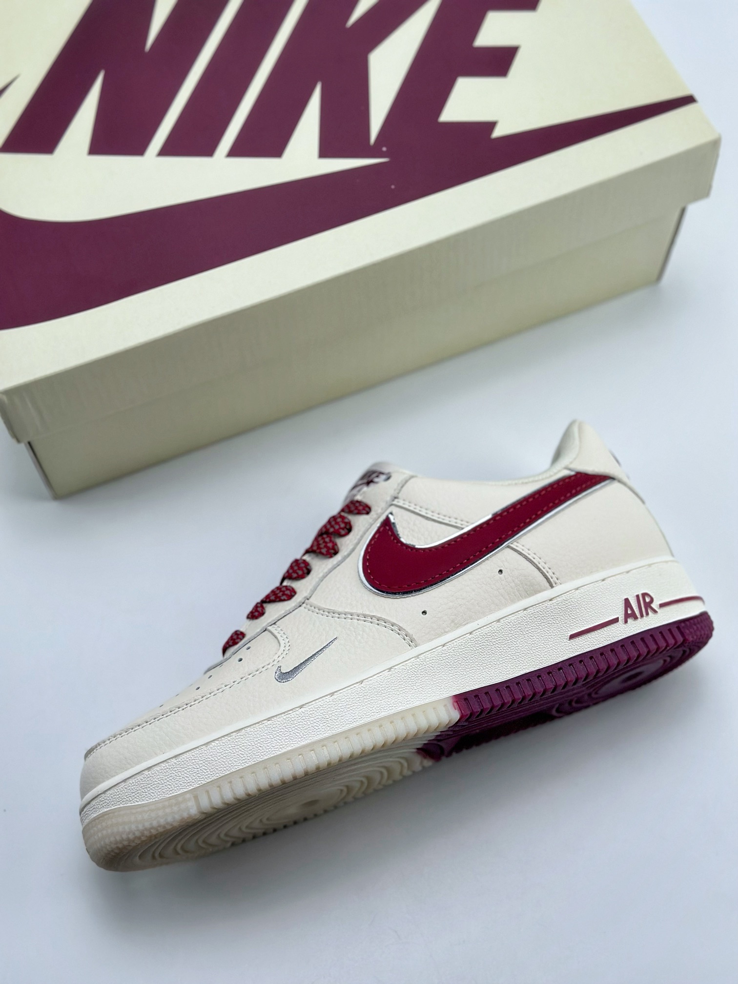 240 Nike Air Force 1 Low 07 白酒红满天星 JJ0253-009