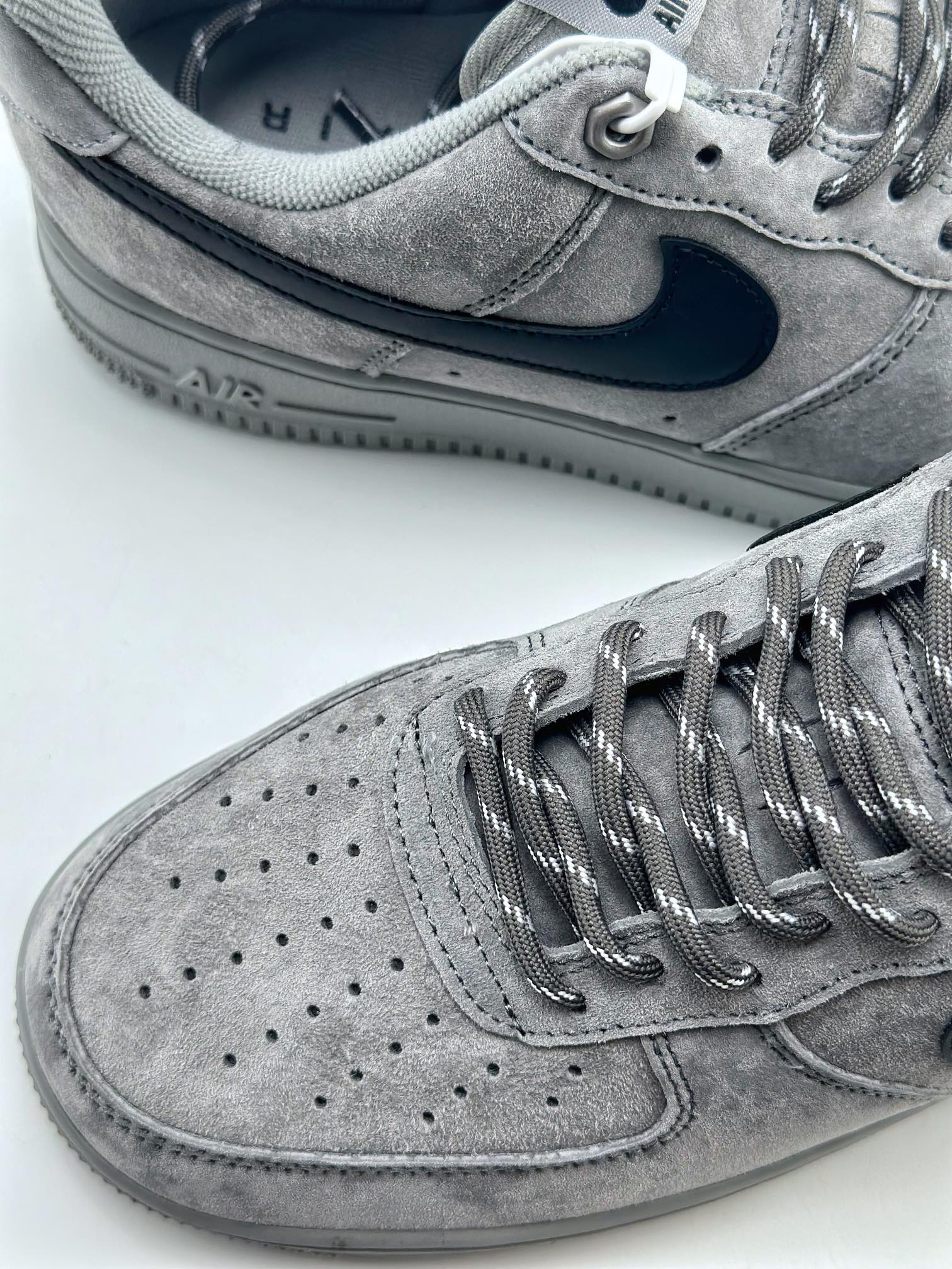 240 Nike Air Force 1 Low 07 麂皮灰黑勾