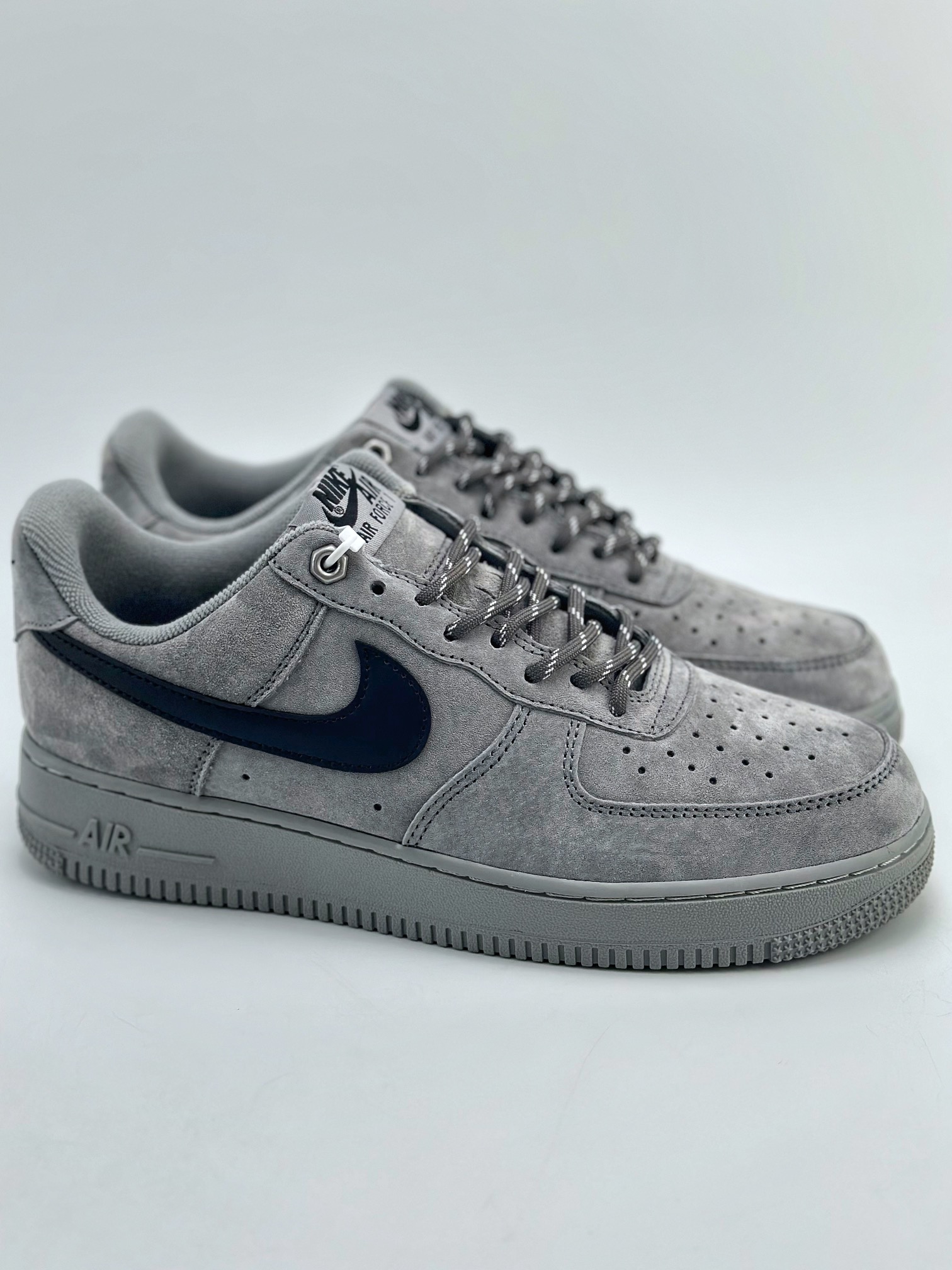 240 Nike Air Force 1 Low 07 麂皮灰黑勾