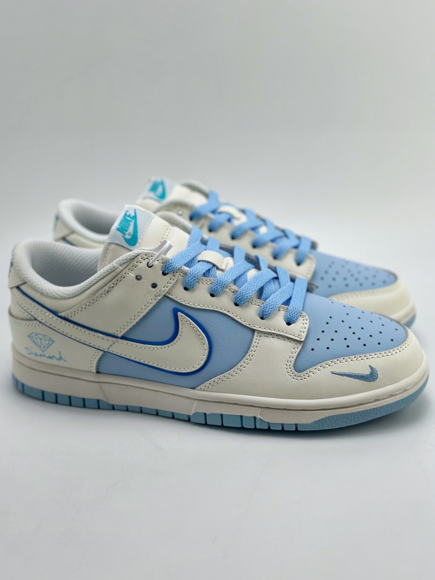 220 NIKE SB Dunk Low 定制白蓝钻石 XH1733-002