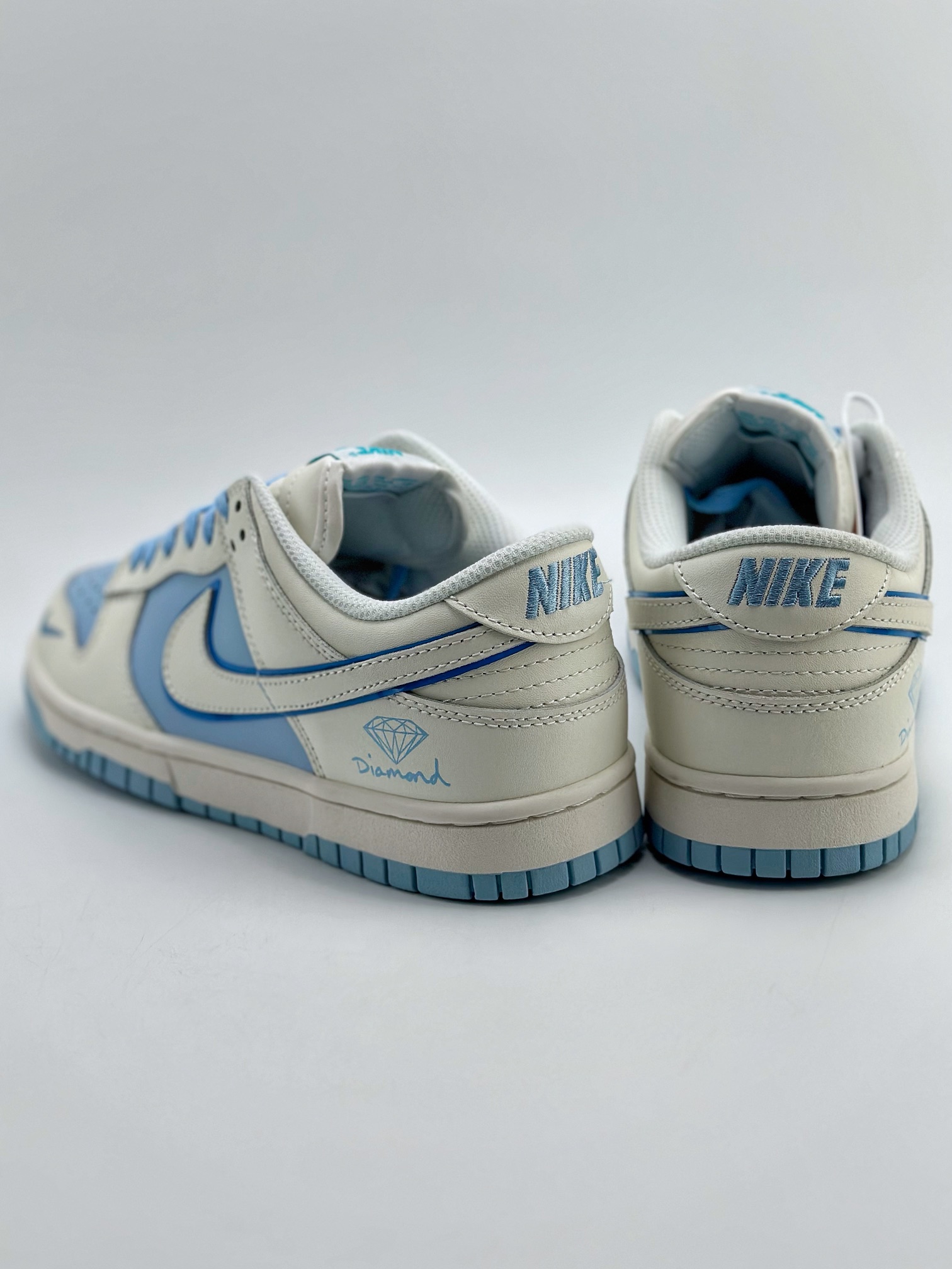 220 NIKE SB Dunk Low 定制白蓝钻石 XH1733-002