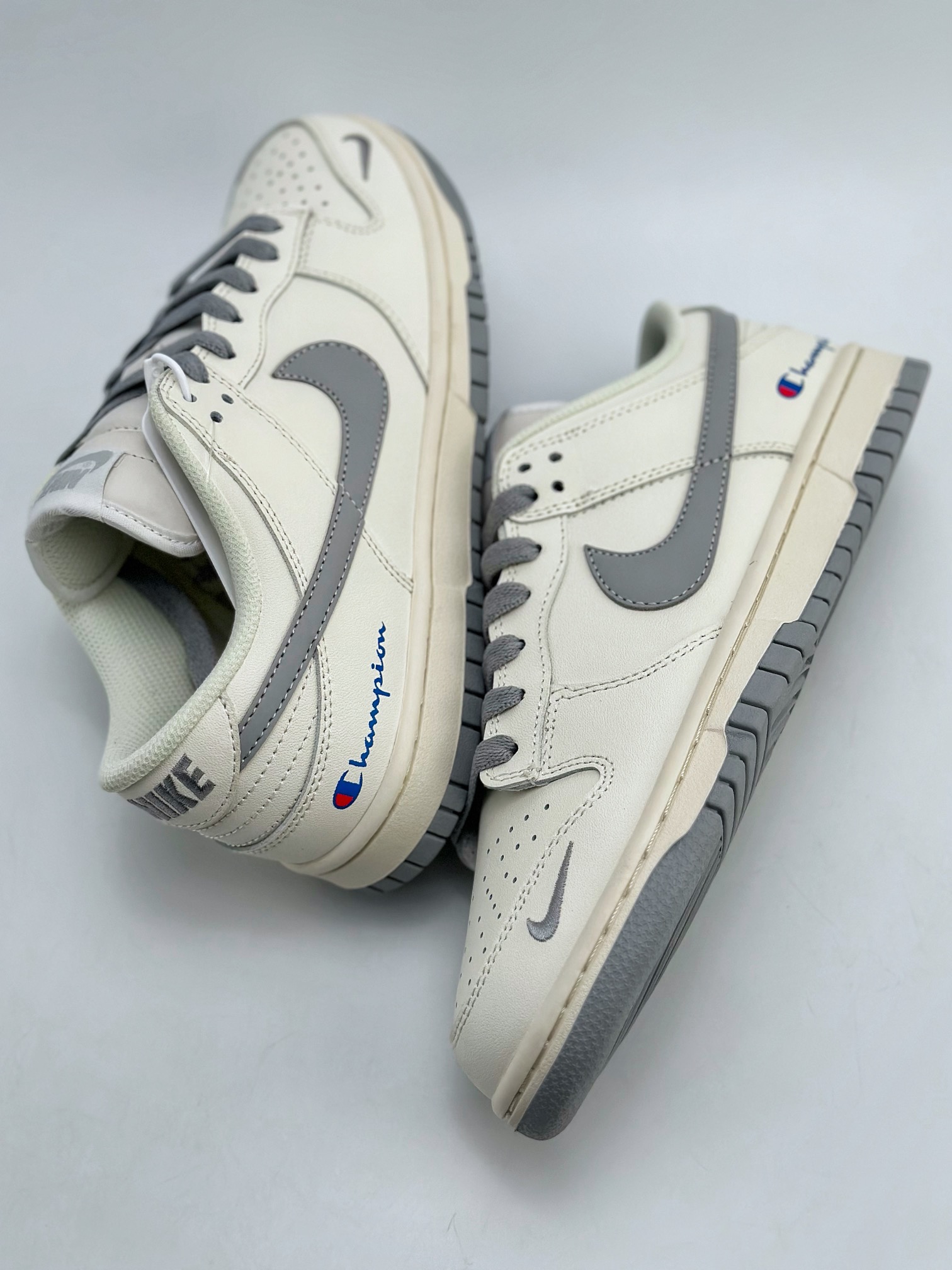 220 NIKE SB Dunk Low x Champion 联名白灰 XH1733-001