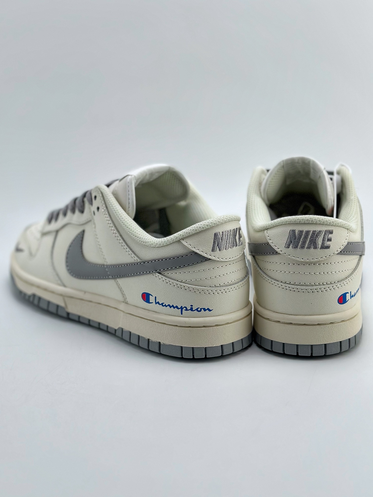 220 NIKE SB Dunk Low x Champion 联名白灰 XH1733-001