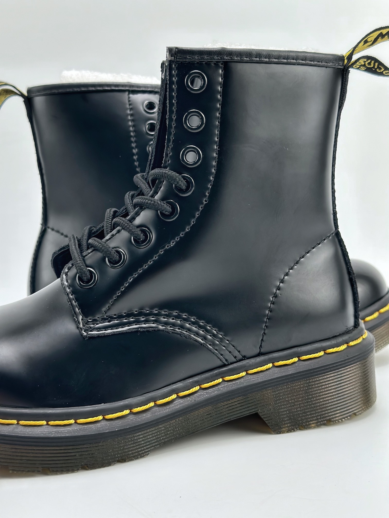 140 Dr.martens 马汀博士 马丁靴 1460 8孔高帮松糕底系列