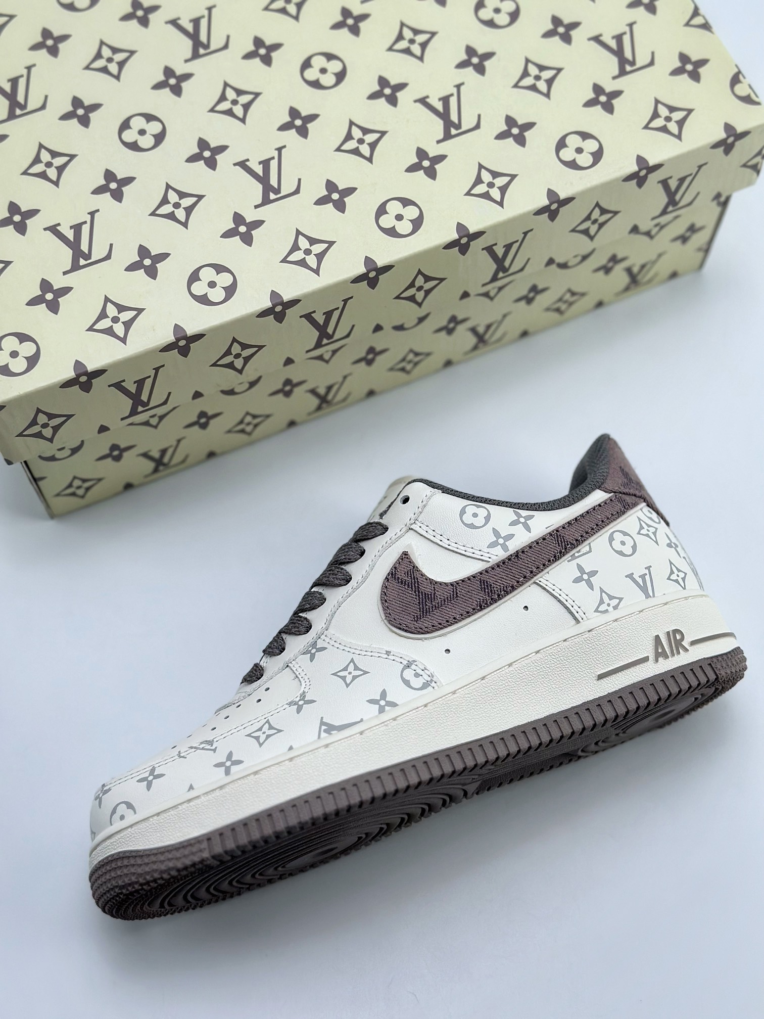 260 Nike Air Force 1 Low 07 x Louis Vuitton 印花联名LU0251-135