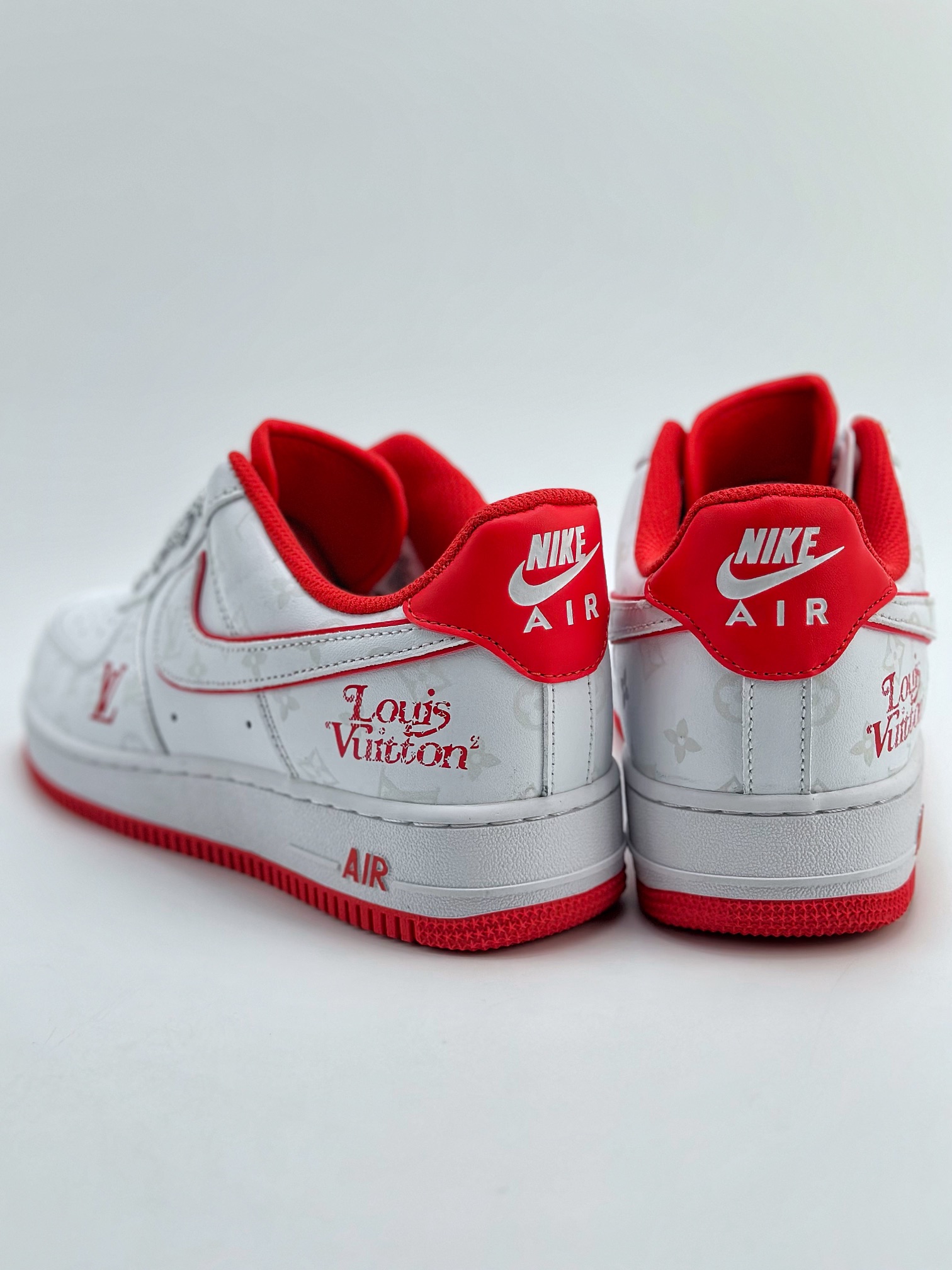 220 Nike Air Force 1 Low 07 x Suoreme 联名白红