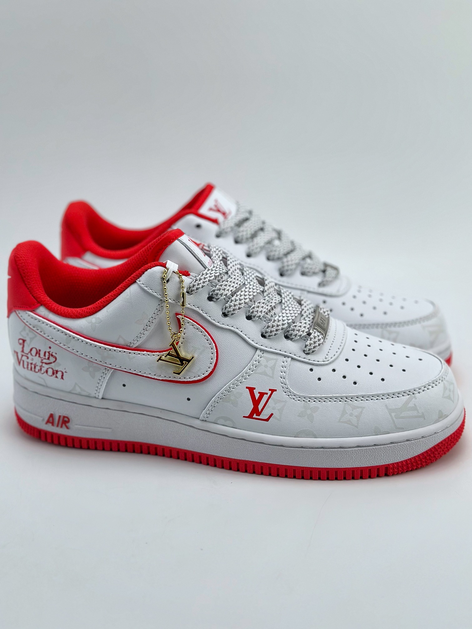 220 Nike Air Force 1 Low 07 x Suoreme 联名白红