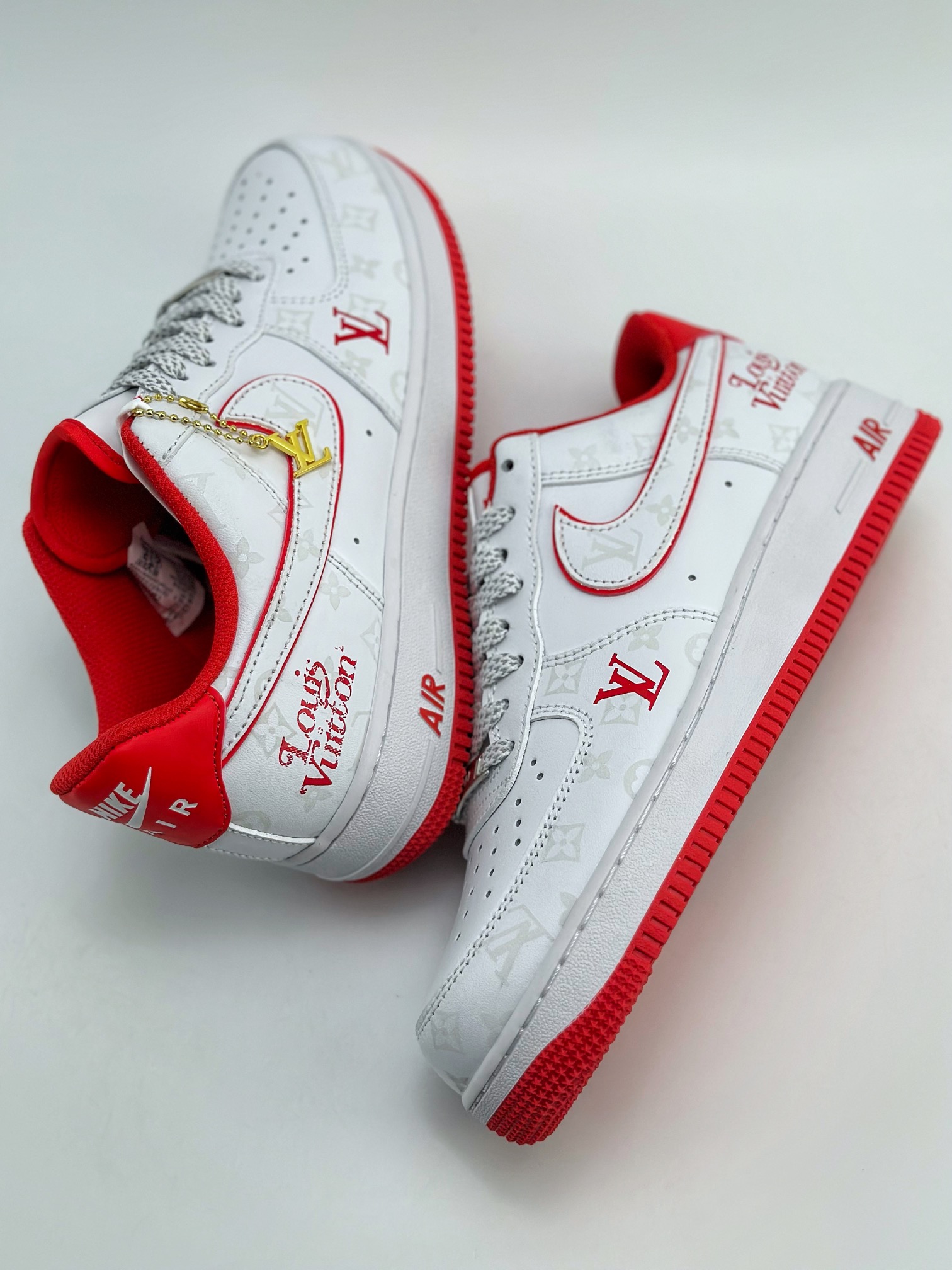 220 Nike Air Force 1 Low 07 x Suoreme 联名白红