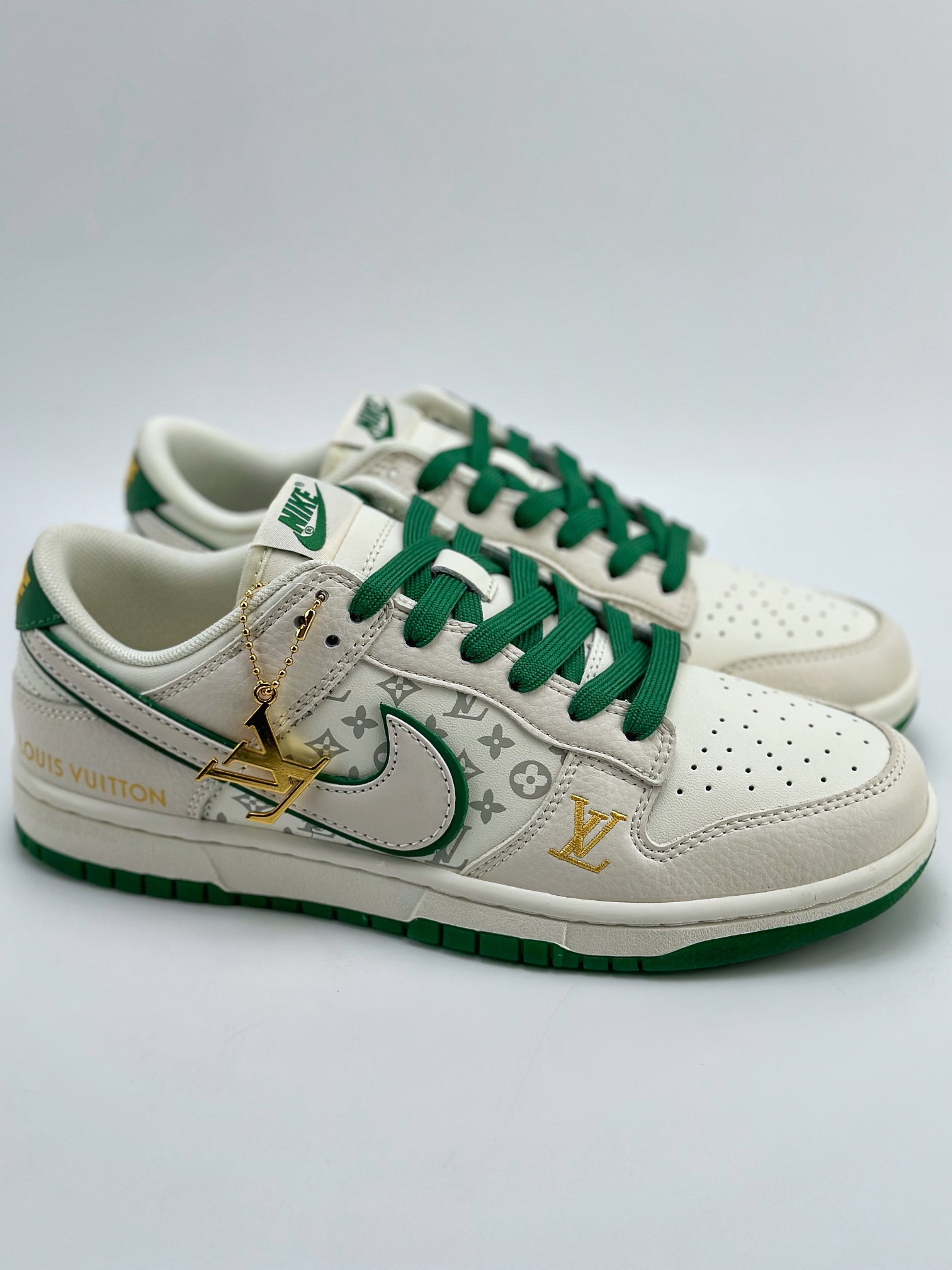 280 Nike SB Dunk Low x Louis Vuitton 黑金 FC1688-127