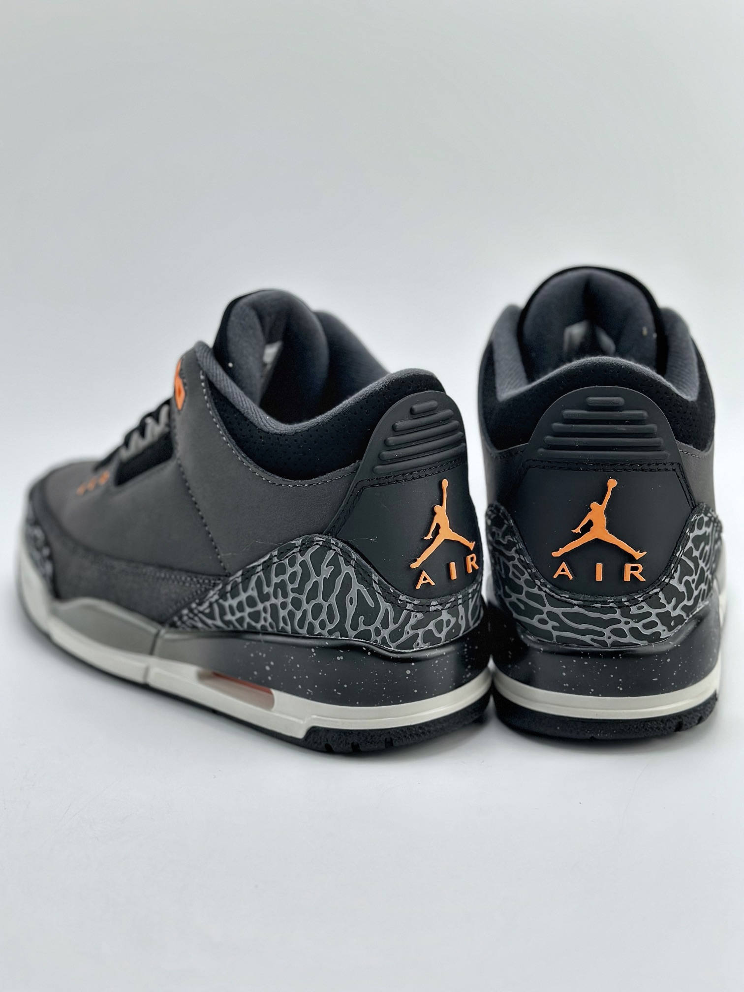 260 Air Jordan 3 Retro ”Fear” 恐惧 CT8532-080