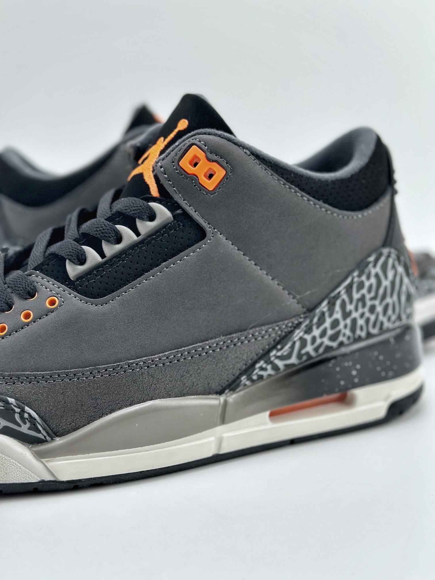 260 Air Jordan 3 Retro ”Fear” 恐惧 CT8532-080