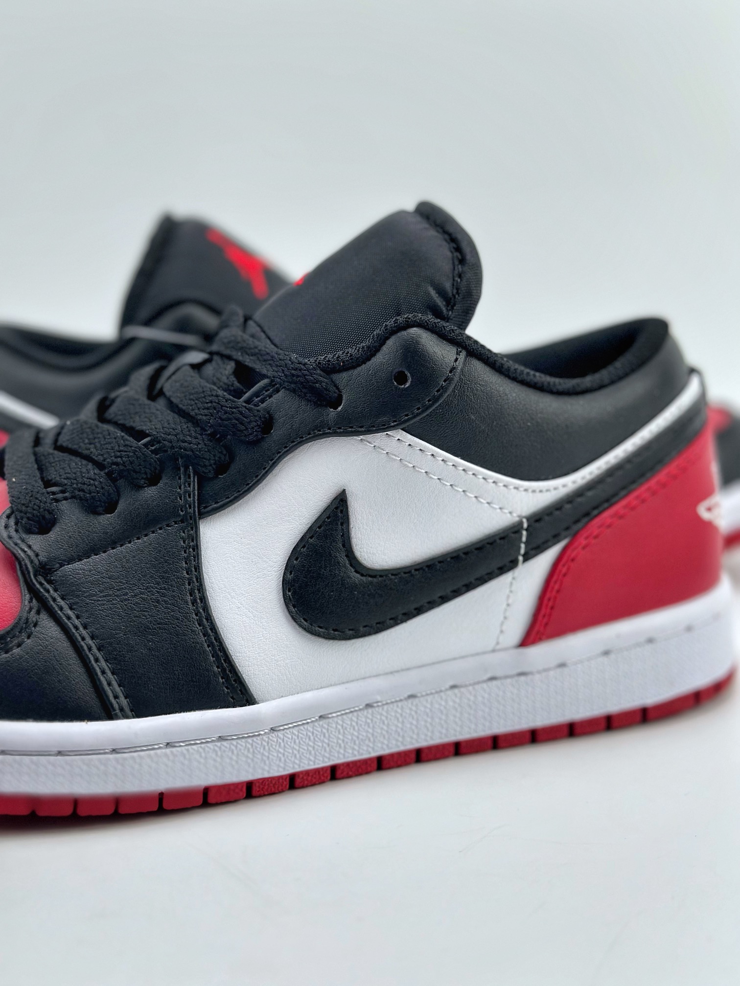 200 Air Jordan 1 Low ”Bred Toe” 黑红脚趾 553558-161