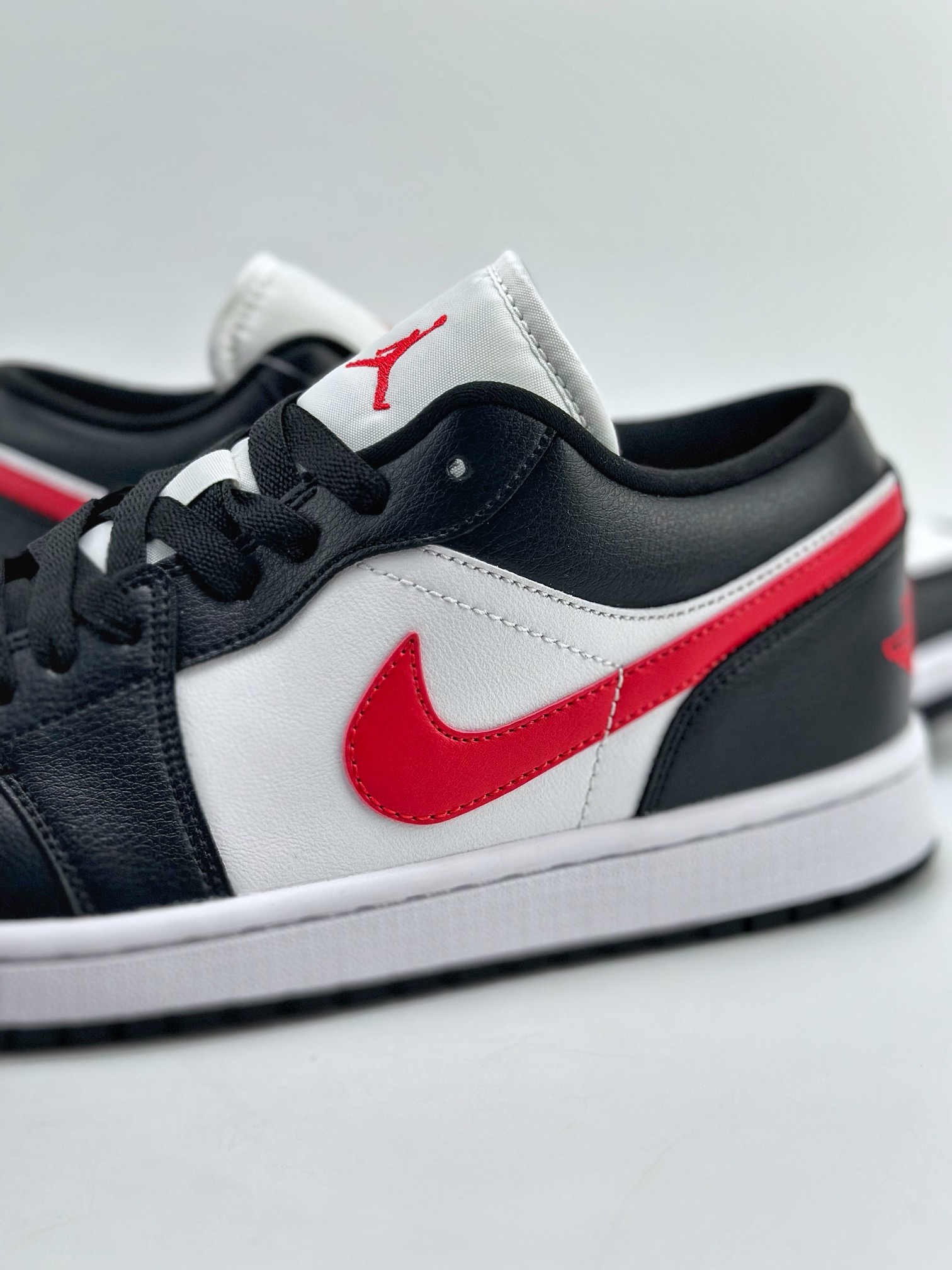 200 Air Jordan 1 Low ”siren red” 黑红 DC0774-062