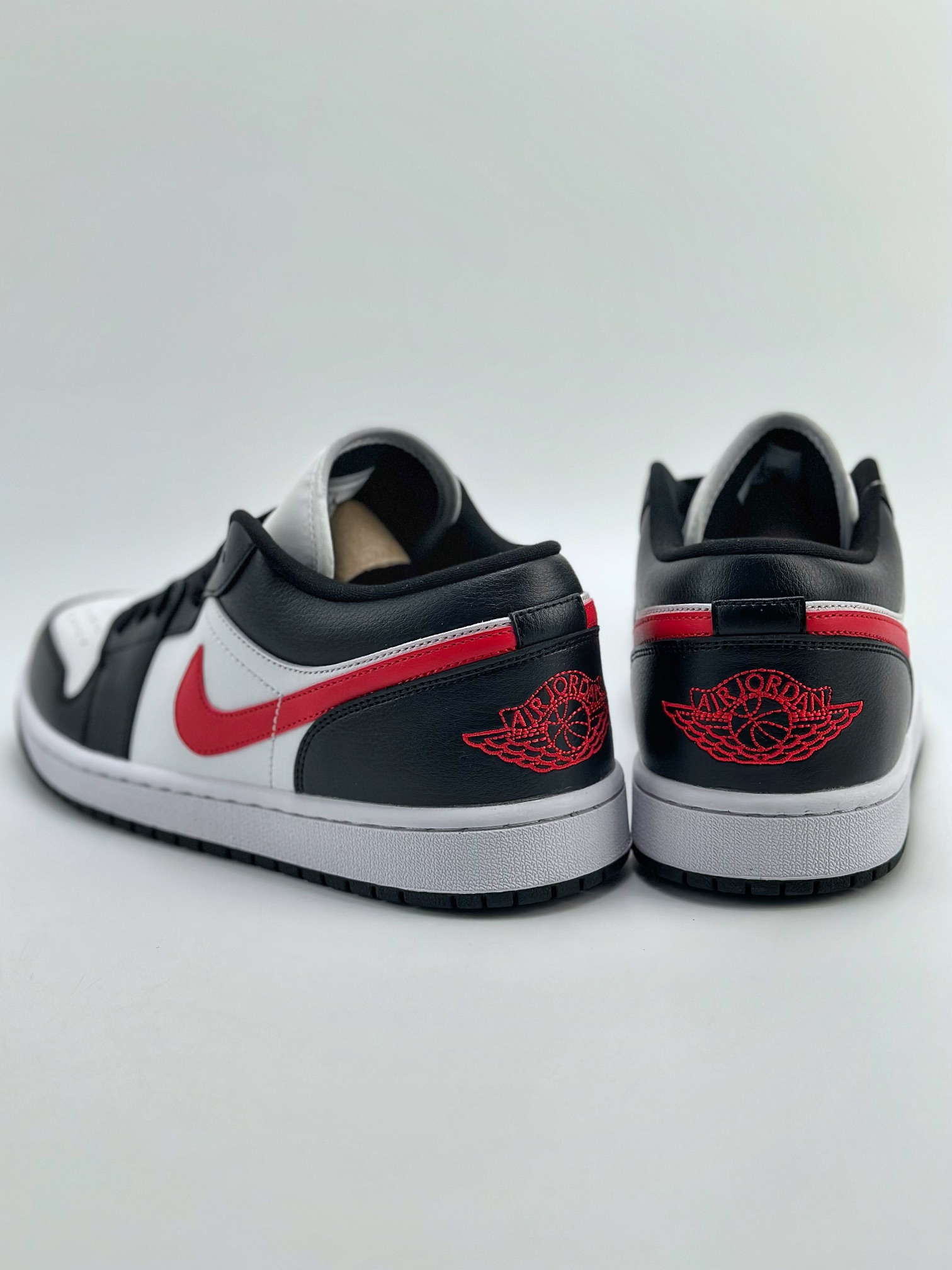 200 Air Jordan 1 Low ”siren red” 黑红 DC0774-062