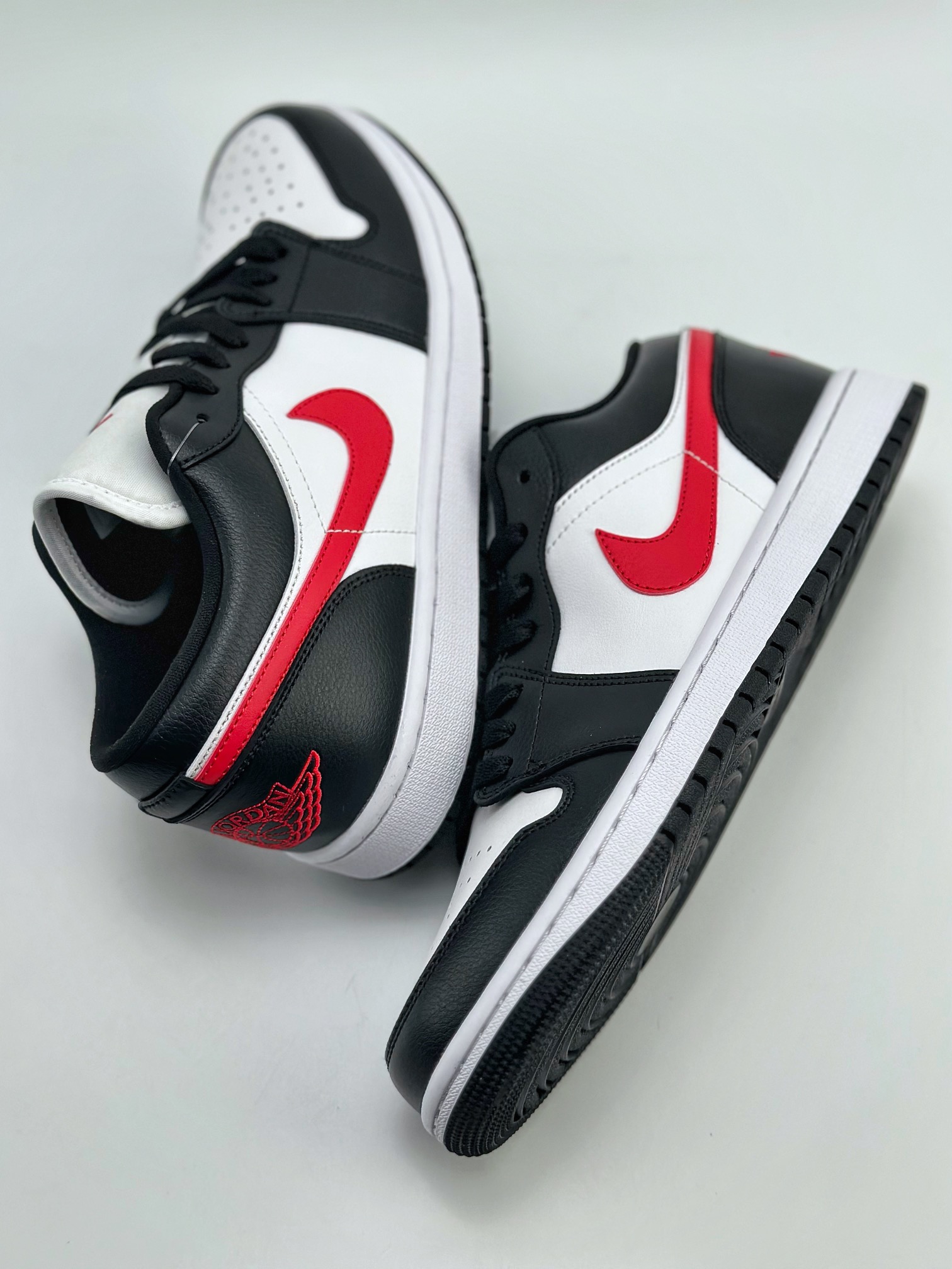 200 Air Jordan 1 Low ”siren red” 黑红 DC0774-062