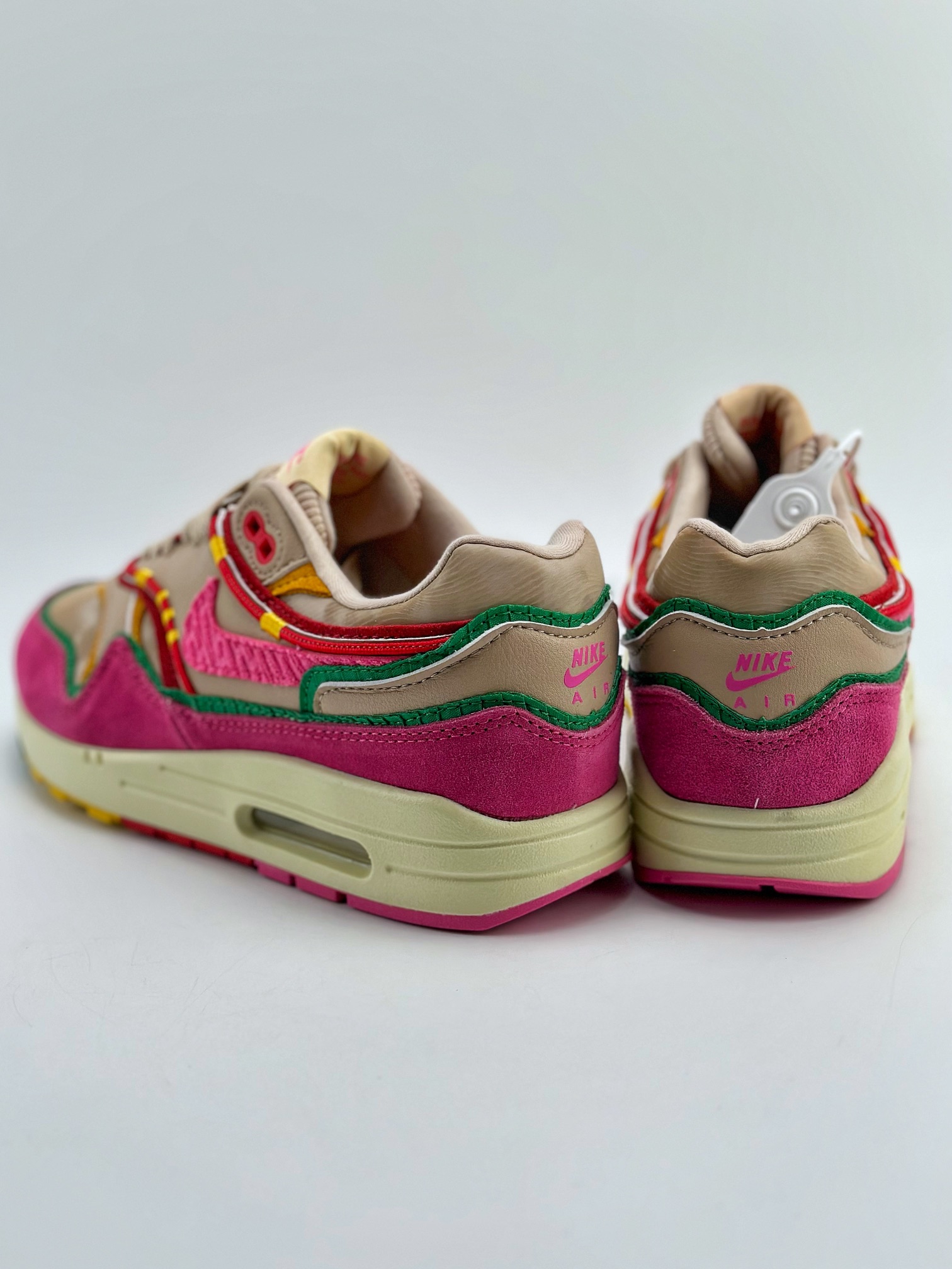 240 Nike Air Max 1 拼接粉 复古休闲跑步鞋 FN0598-200