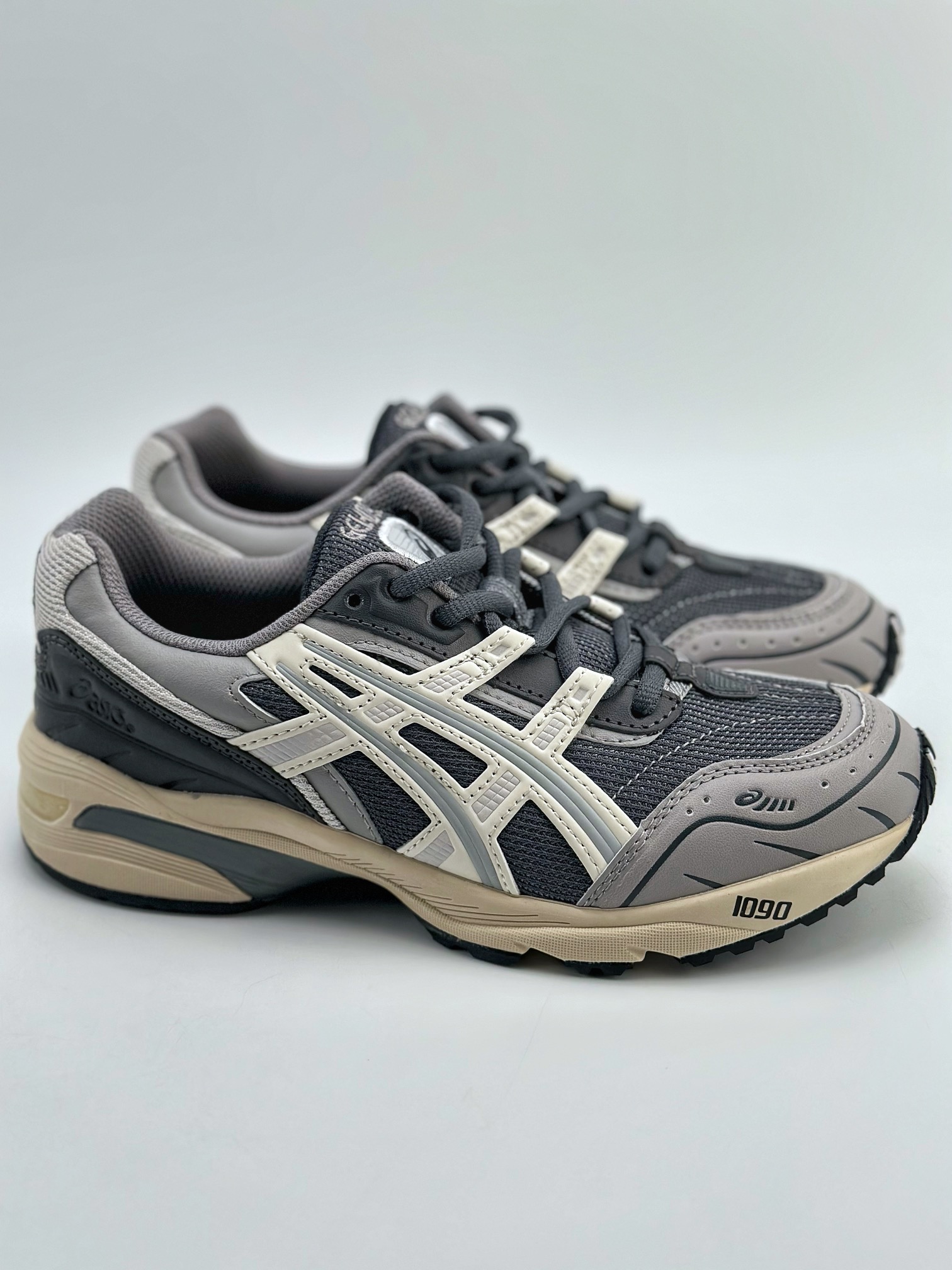 180 亚瑟士/ASICS Tiger GEL-1090系列 1203A243-026